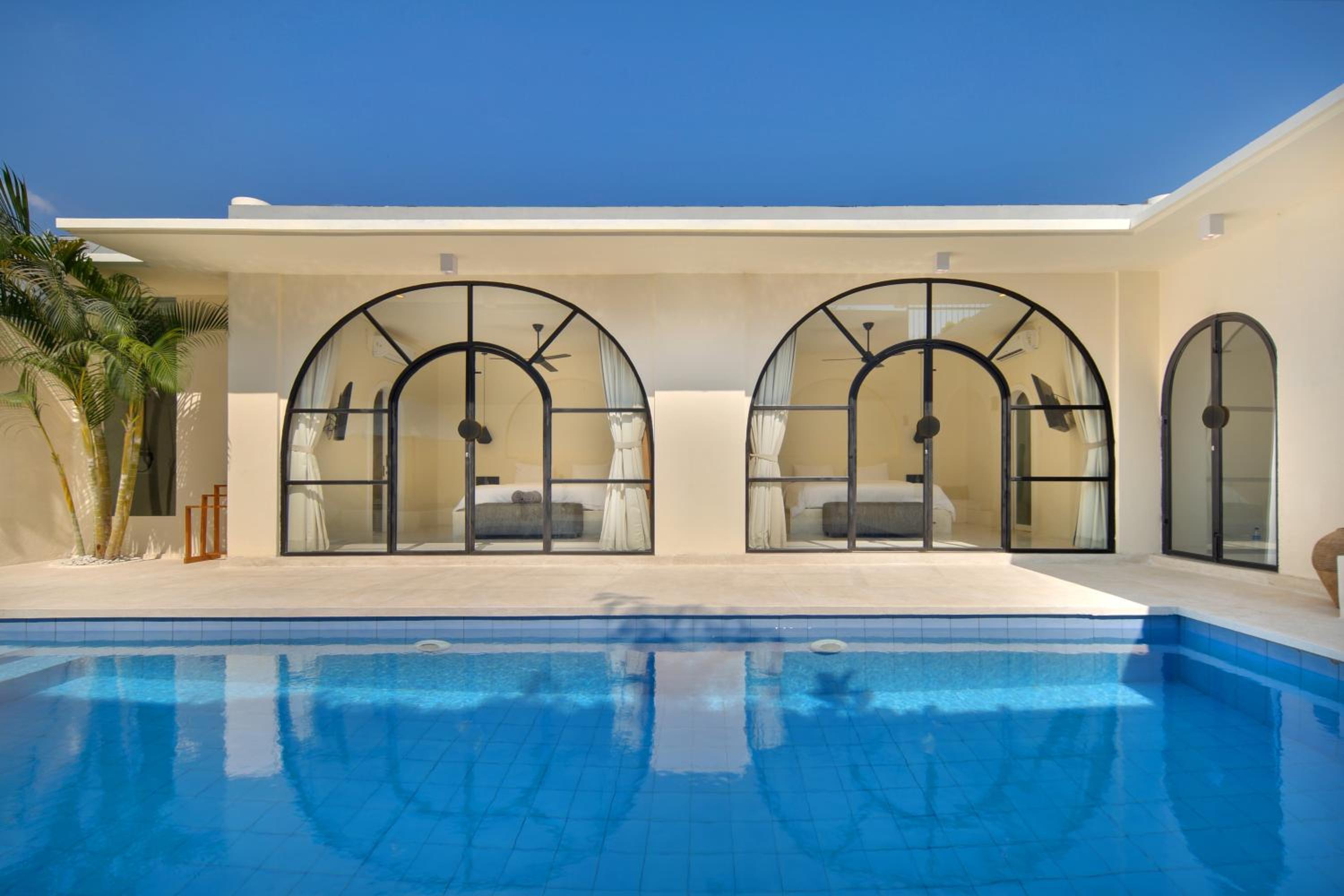 Luxury Two Bedroom Villa with Private Pool - Photo 10