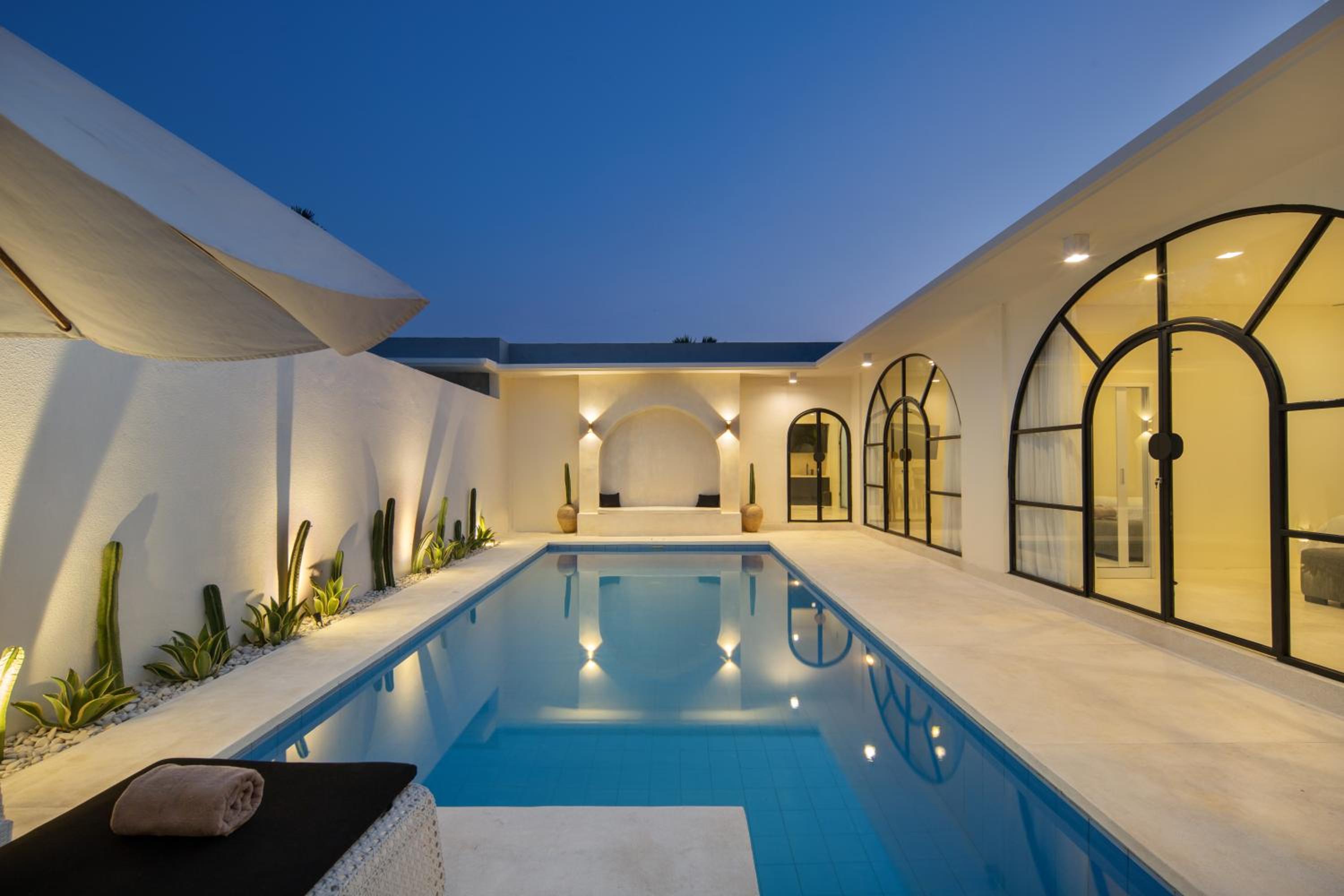 Luxury Two Bedroom Villa with Private Pool - Photo 11