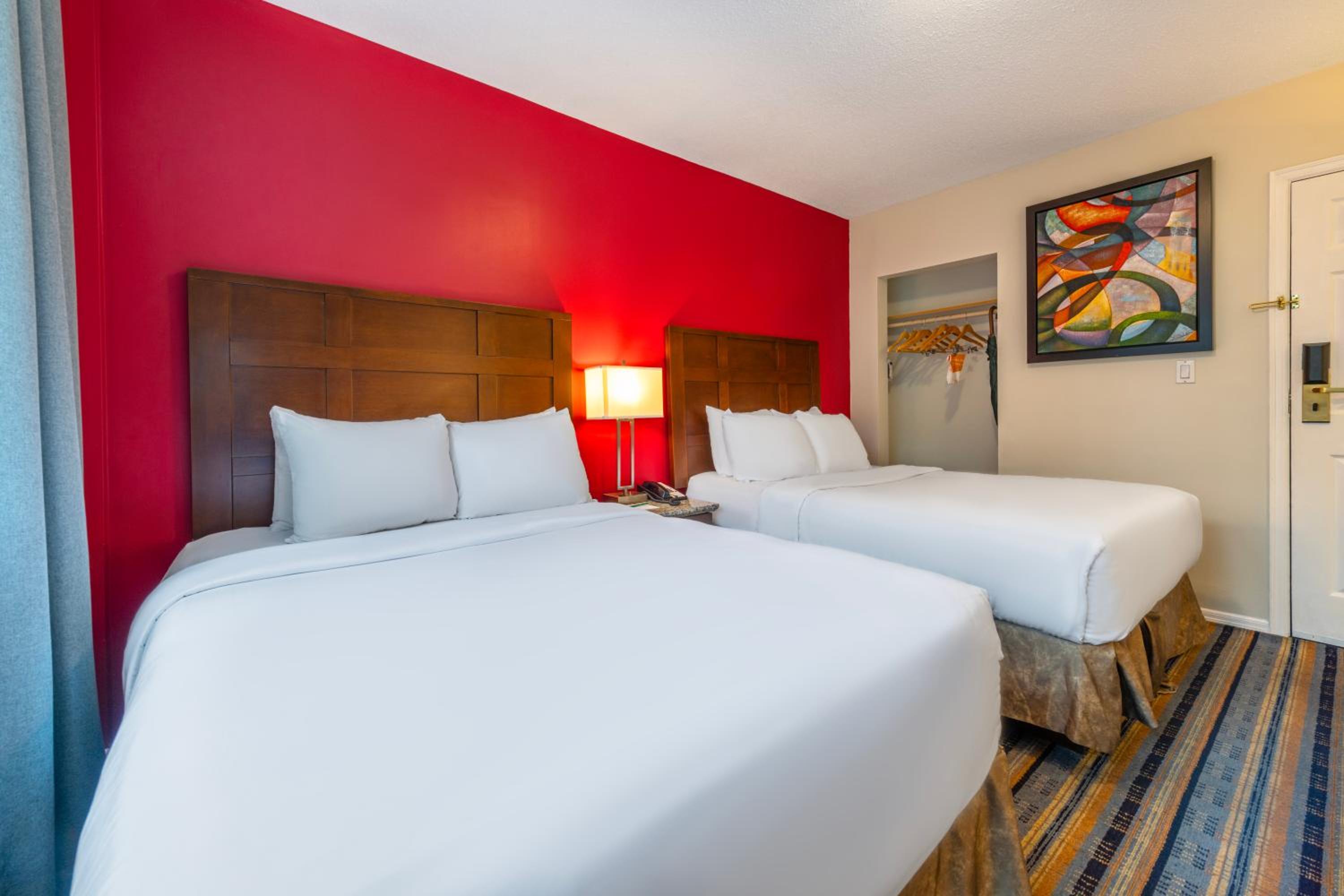 Double Room with Two Double Beds - Non-Smoking - Photo 2