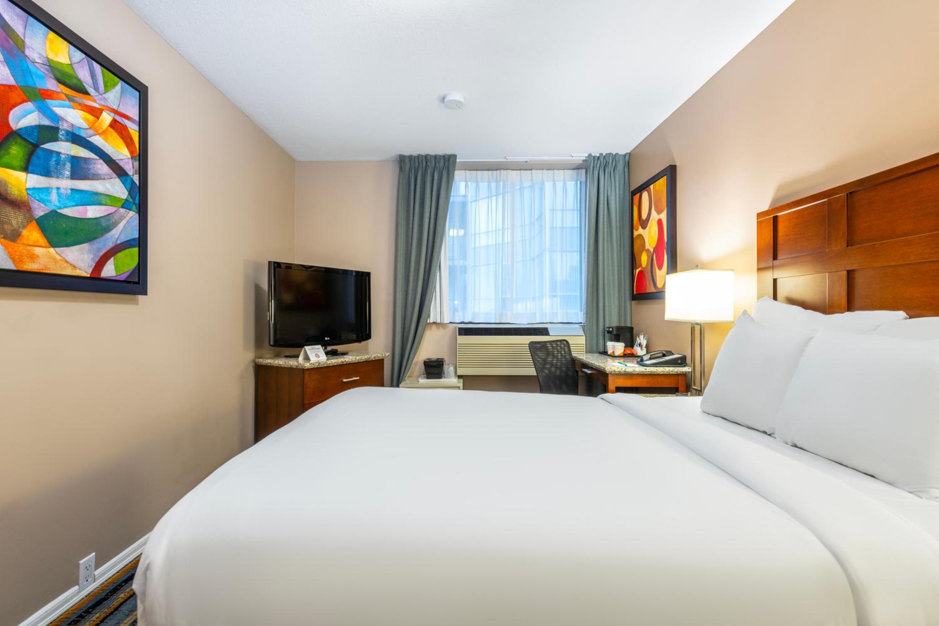 Double Room - Non-Smoking  - Photo 3
