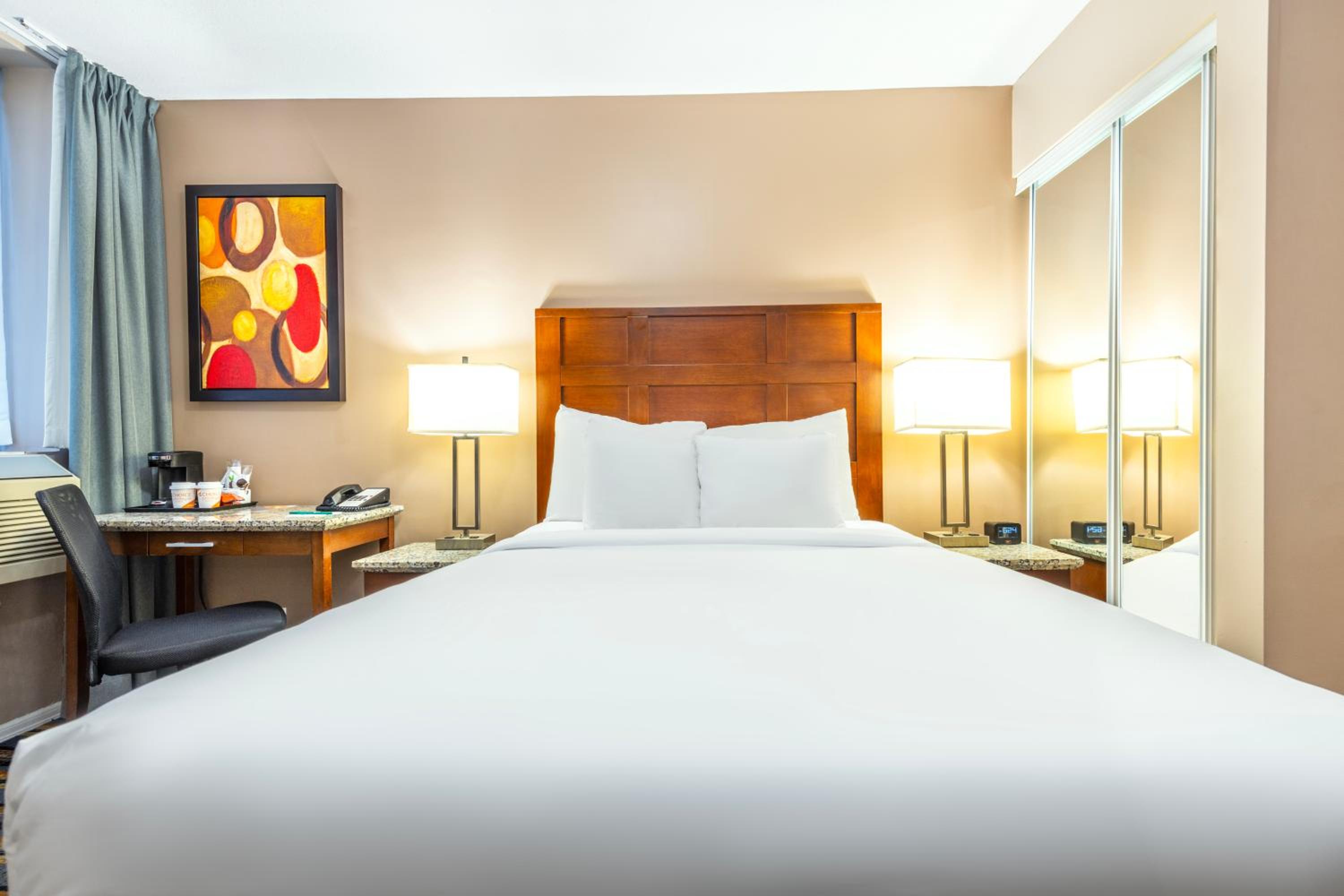 Double Room - Non-Smoking  - Photo 1
