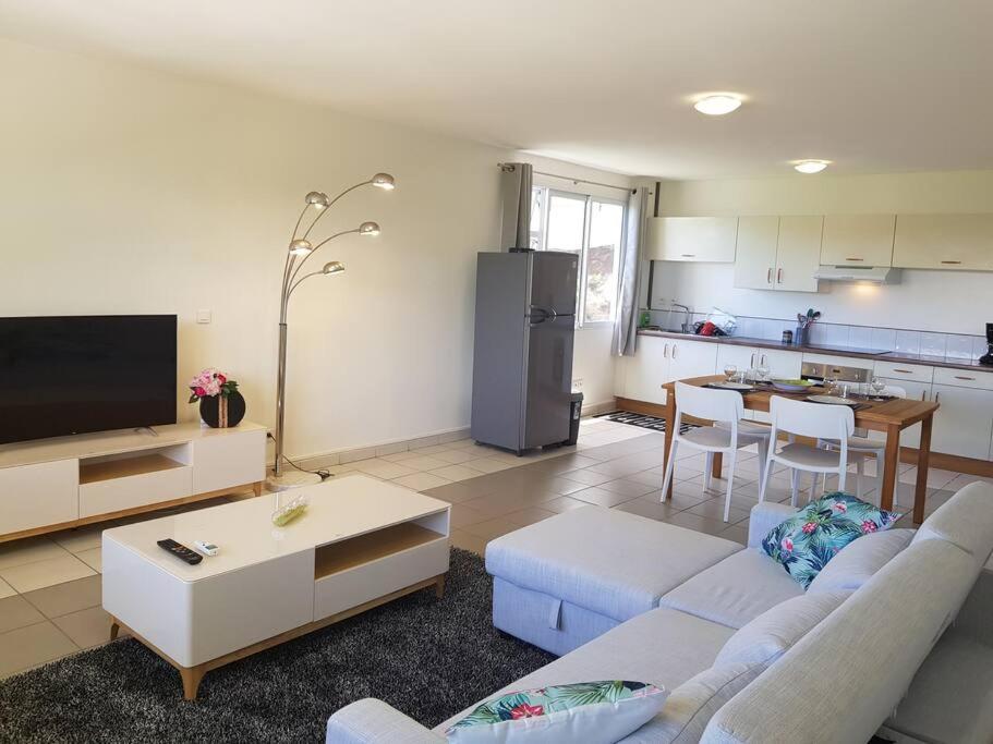 One-Bedroom Apartment photo 3
