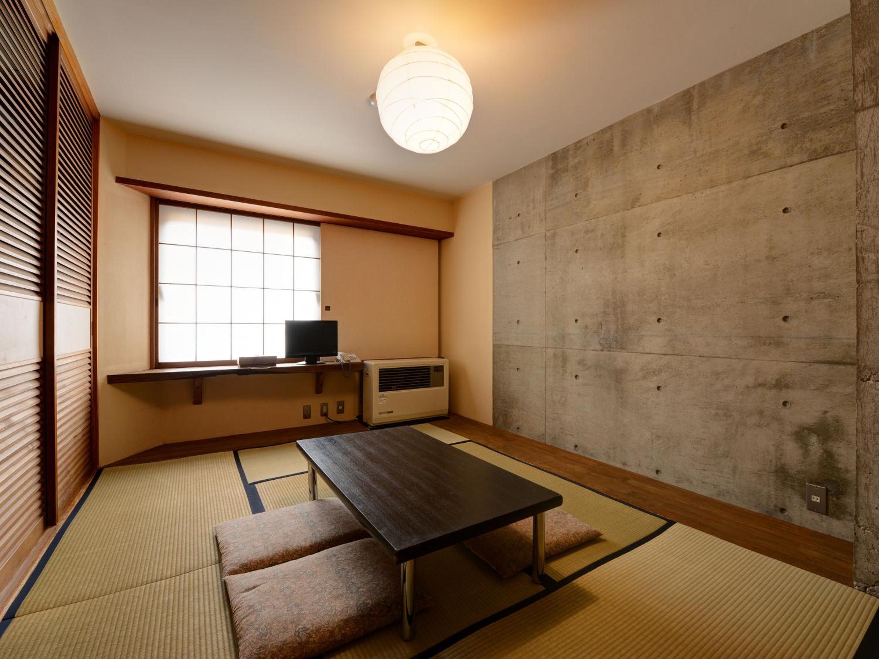 Triple Room with Shared Bathroom photo 2