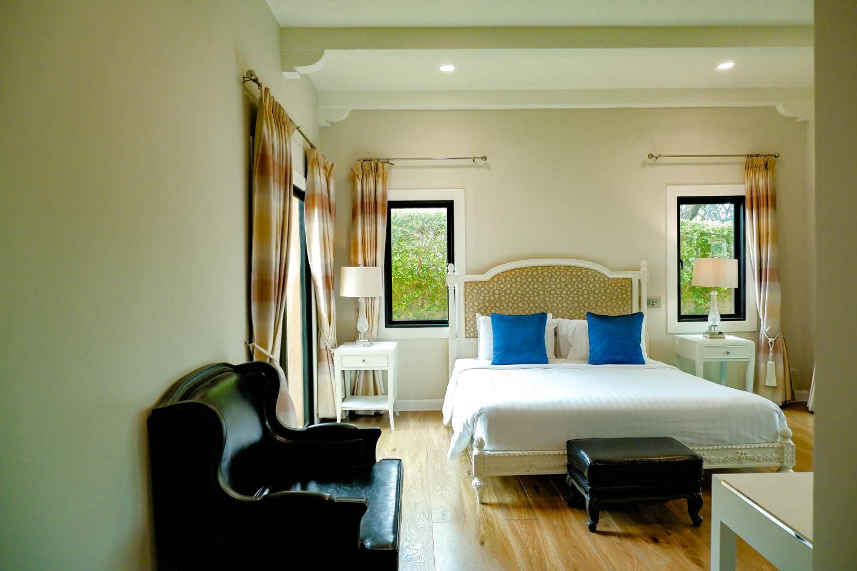 Three-Bedroom Garden Villa - Pet Friendly photo 2