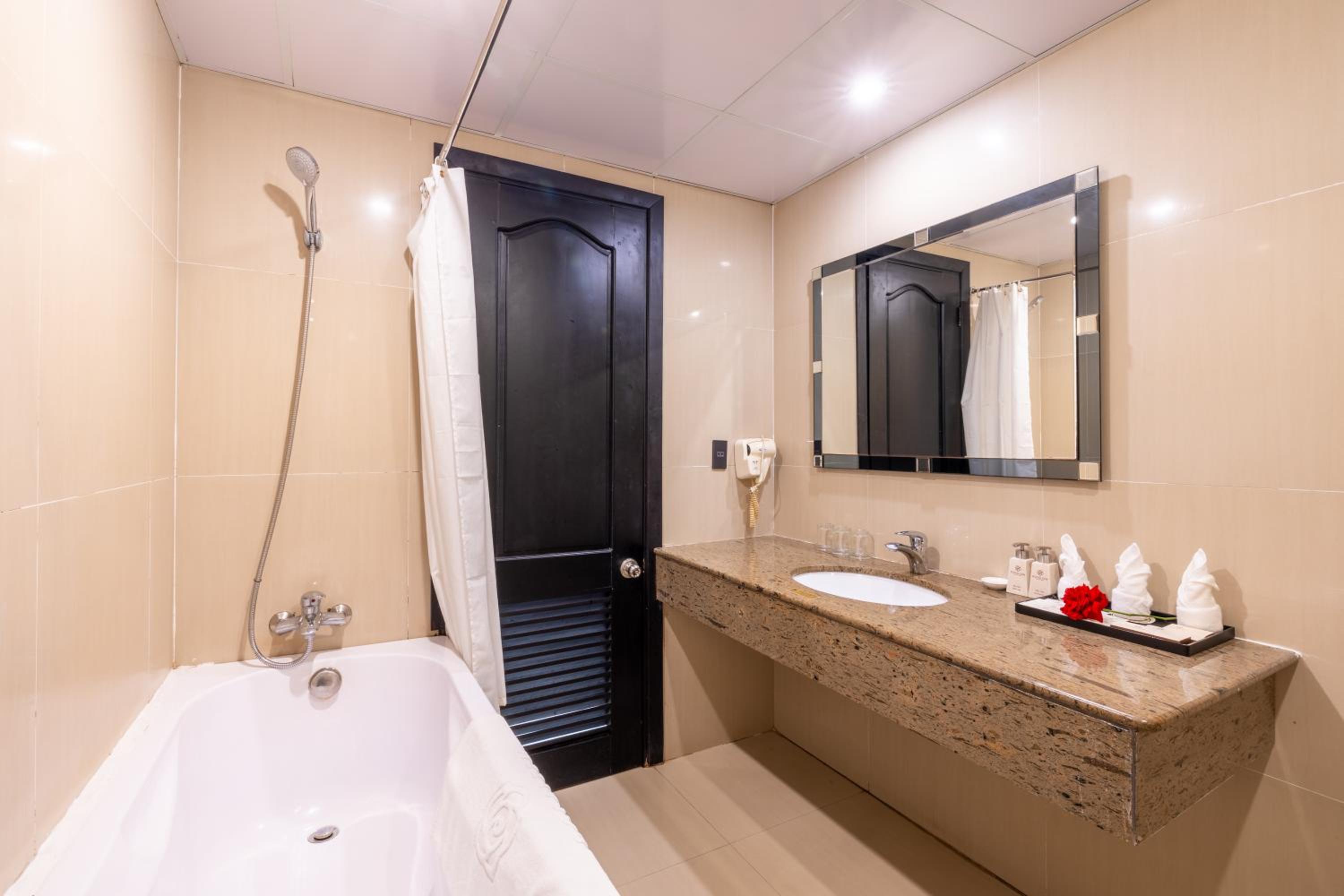 Deluxe Triple Room photo 3