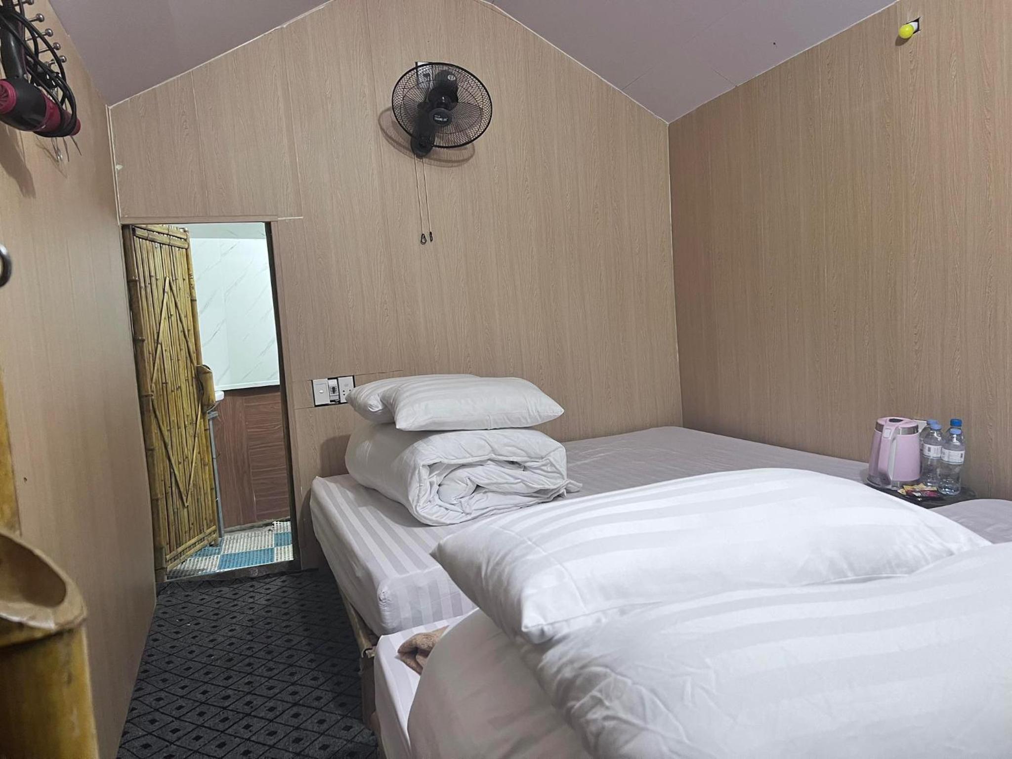 Quadruple Room With Private Bathroom photo 1