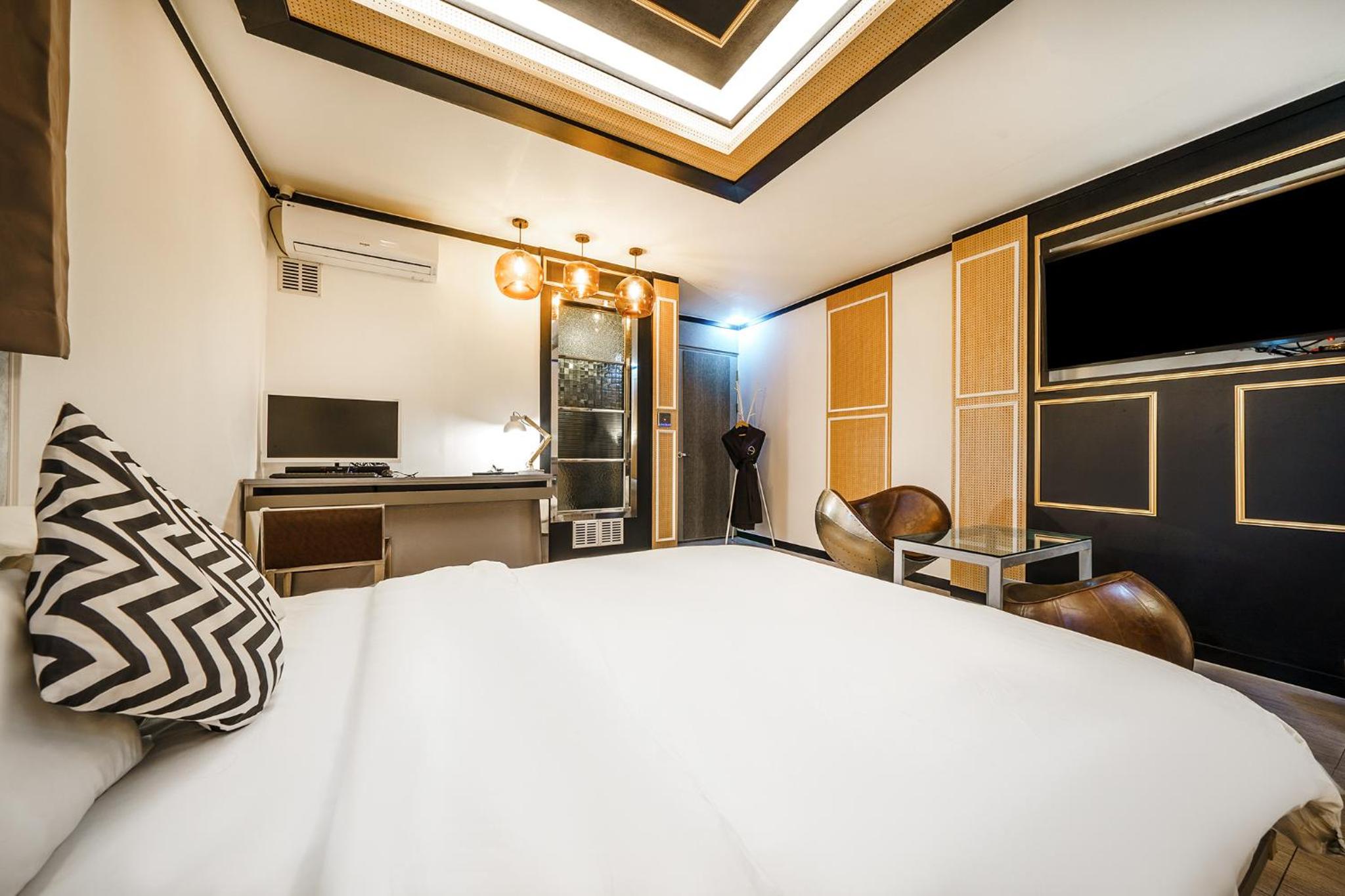 Deluxe Double Room photo 3