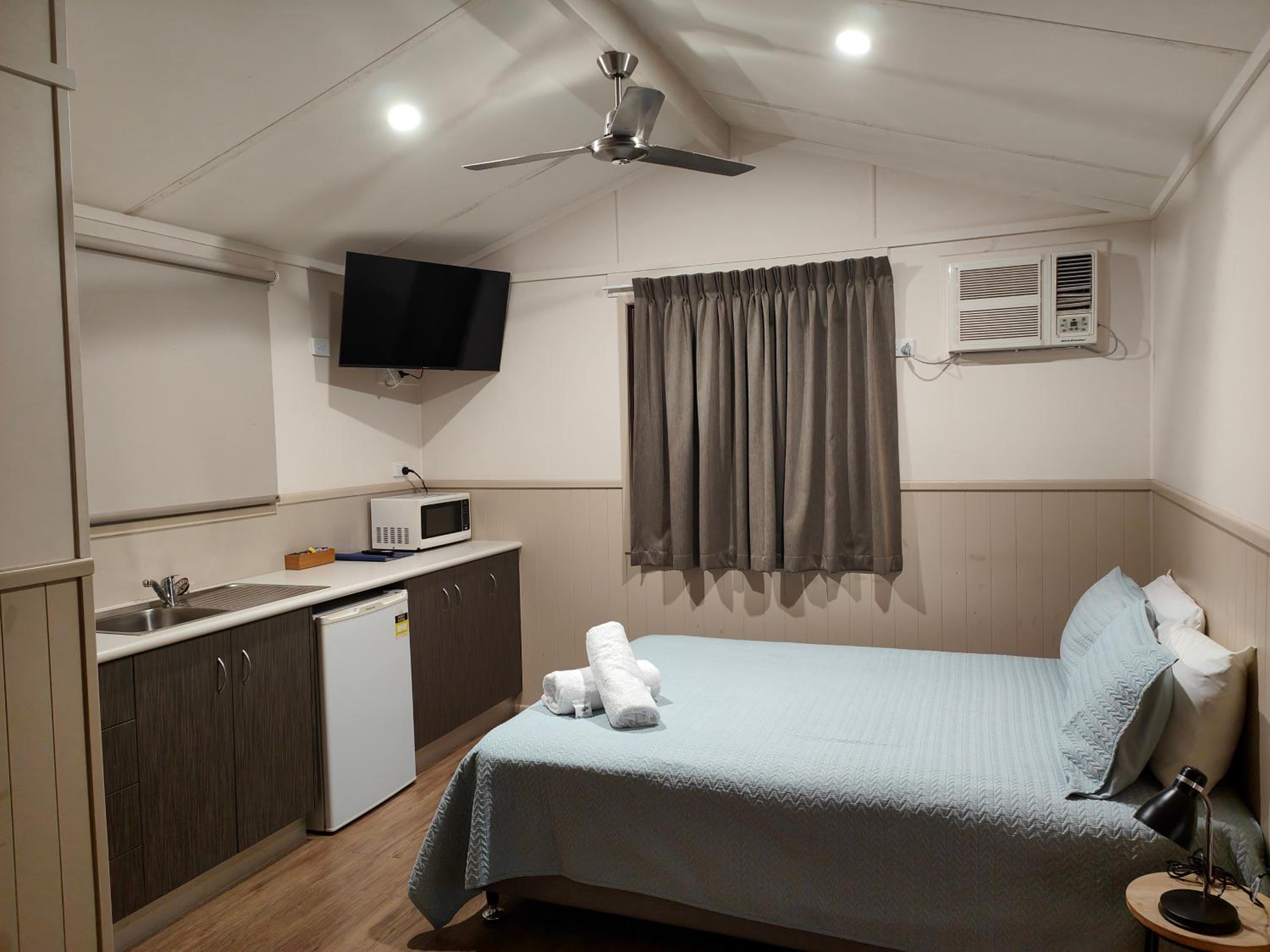 Double Room with Private Bathroom photo 3