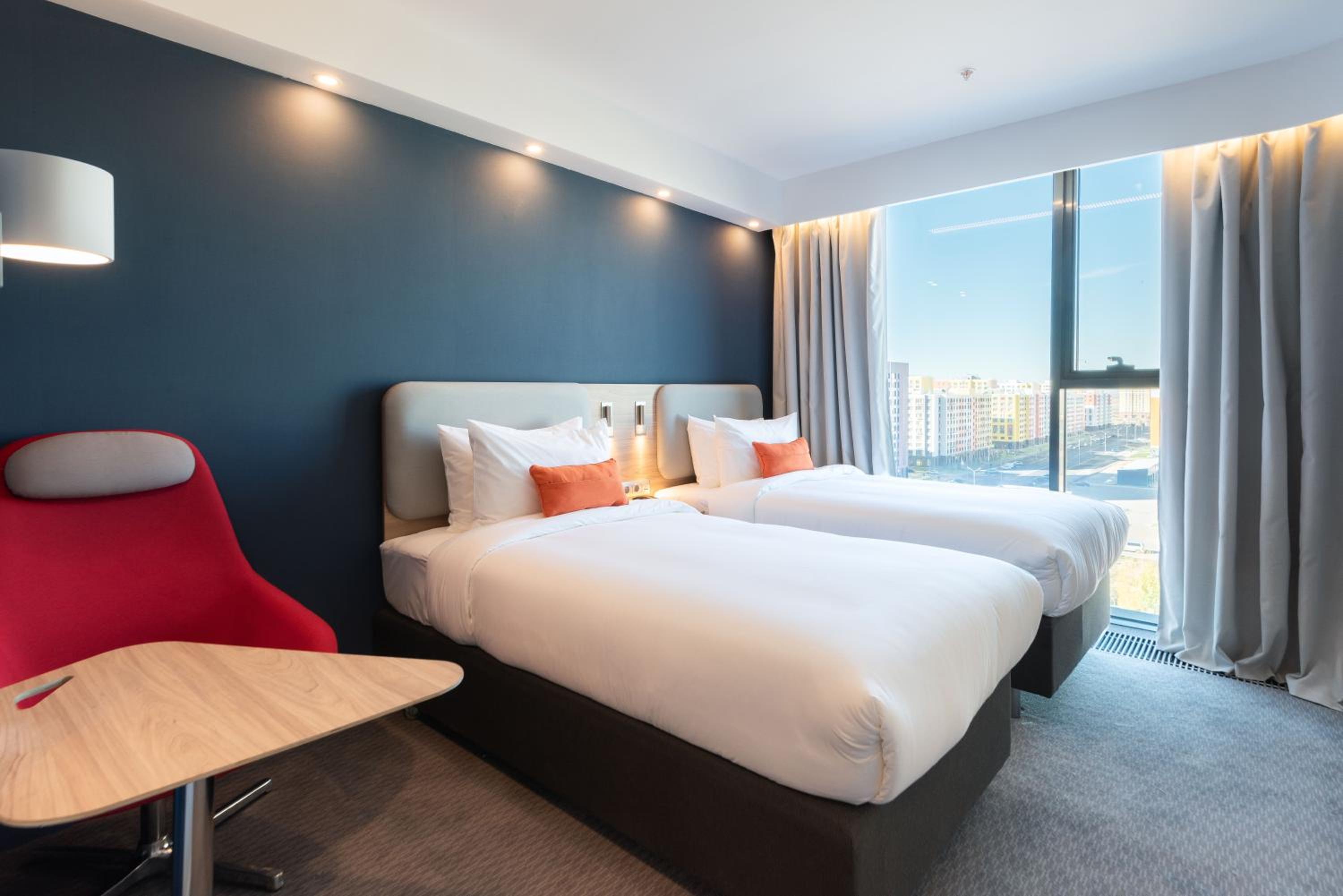 Standard Twin Room with Free Breakfast - Photo 14