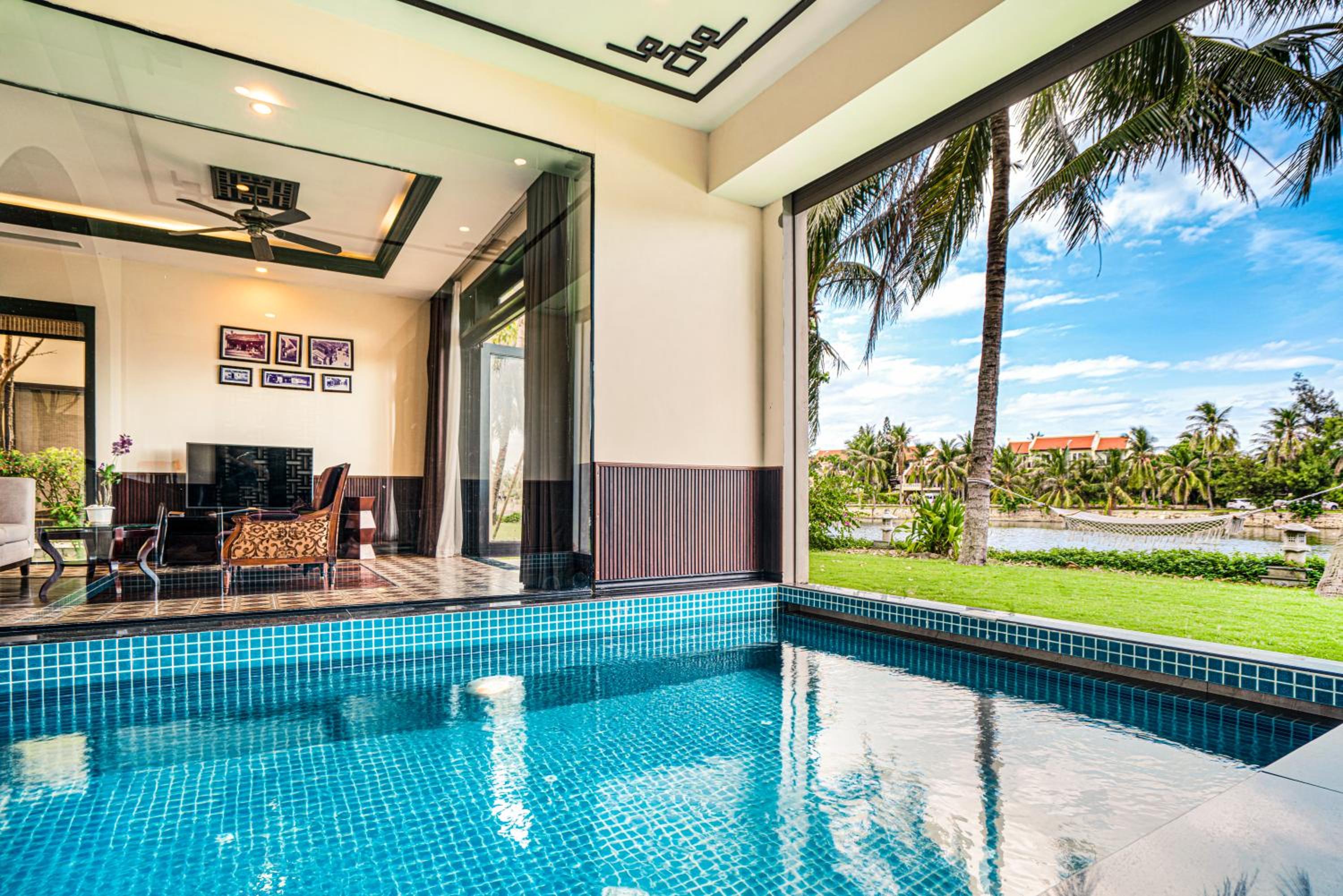 Koi Villa 3 bedrooms - Combo Family Retreat