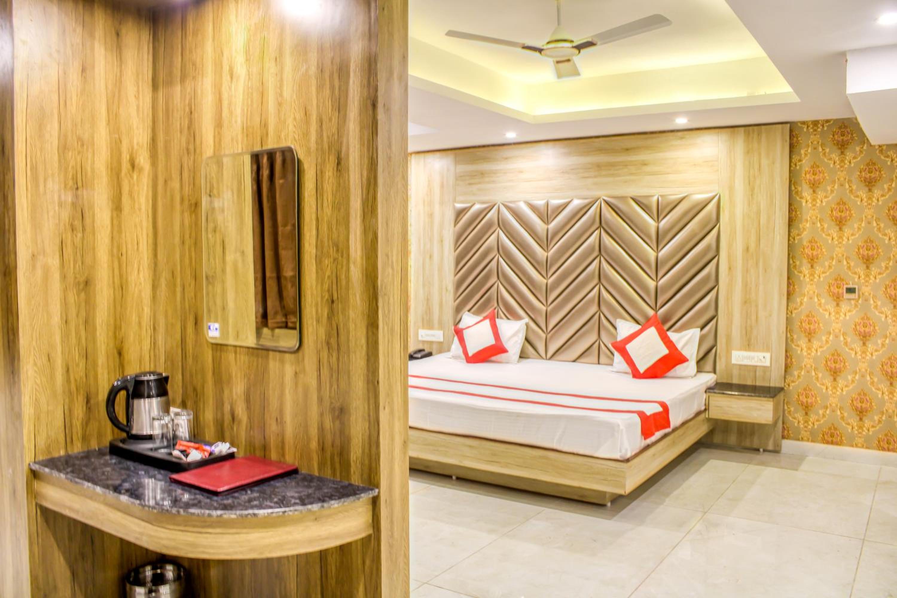 Superior King Suite