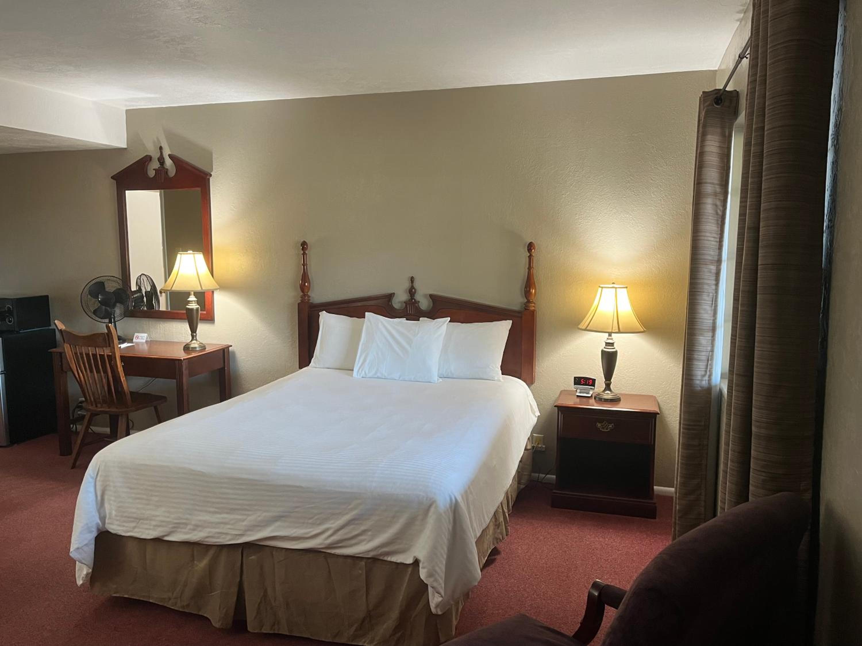 Queen Room - Photo 6