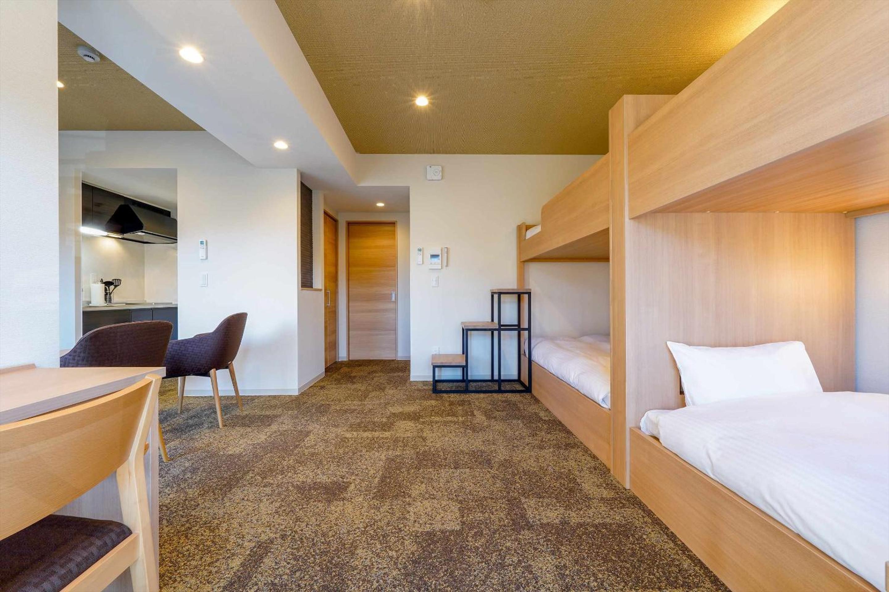 Apartment with Two Bunk Beds - Photo 9