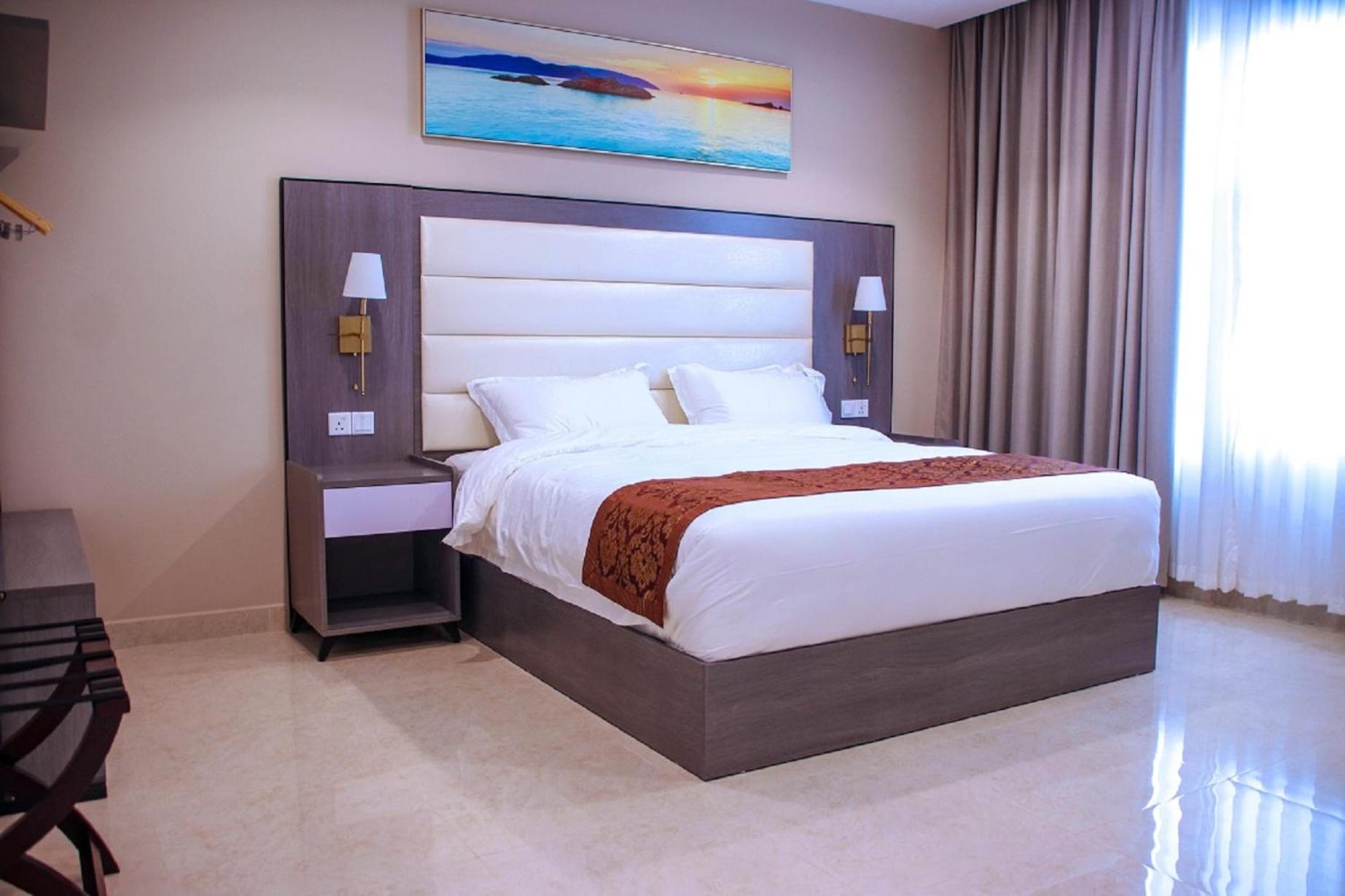 Deluxe Suite - Photo 4