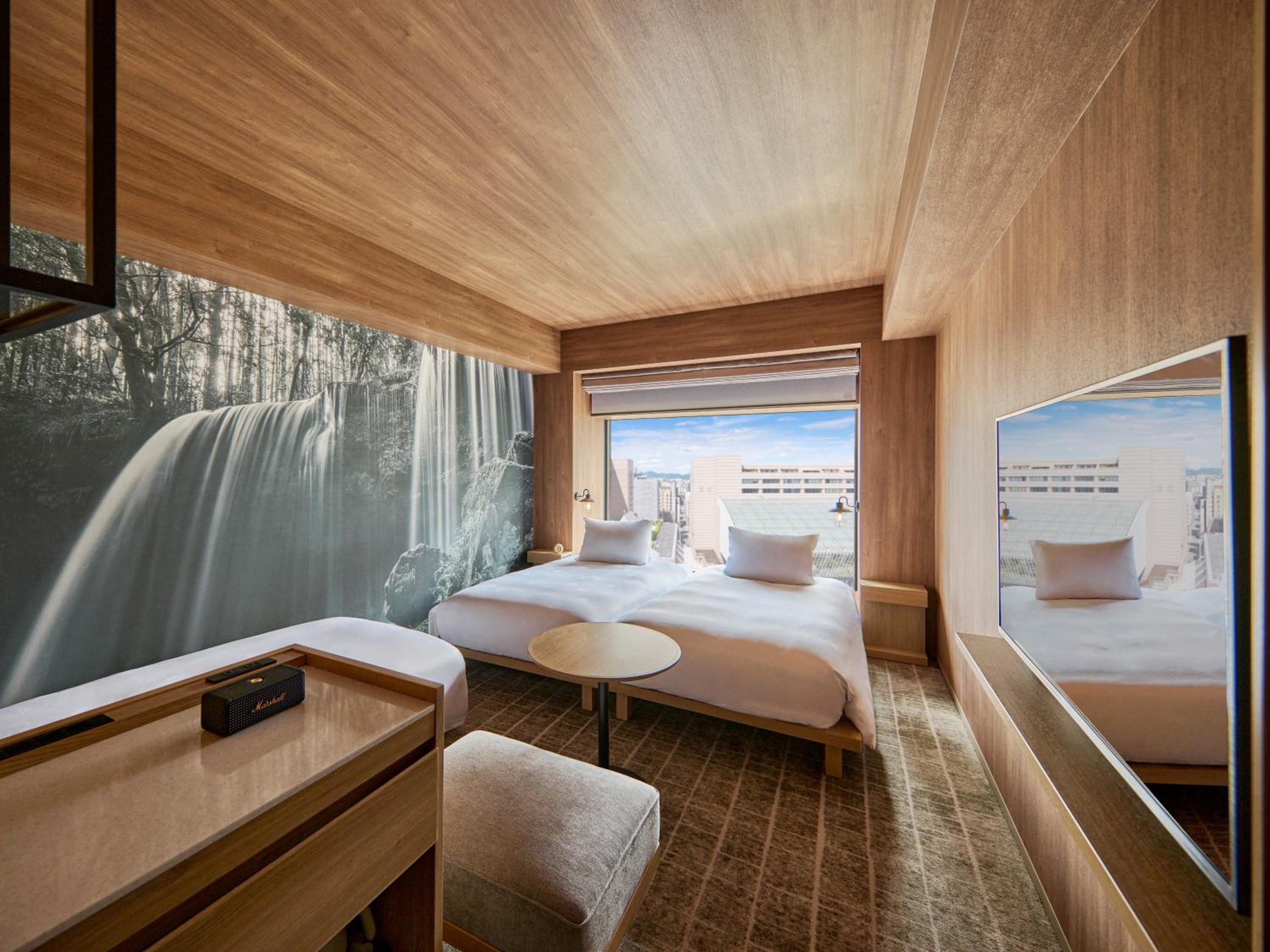 Superior Twin Room with River View - Sky Floor (3 Adults) - Photo 1
