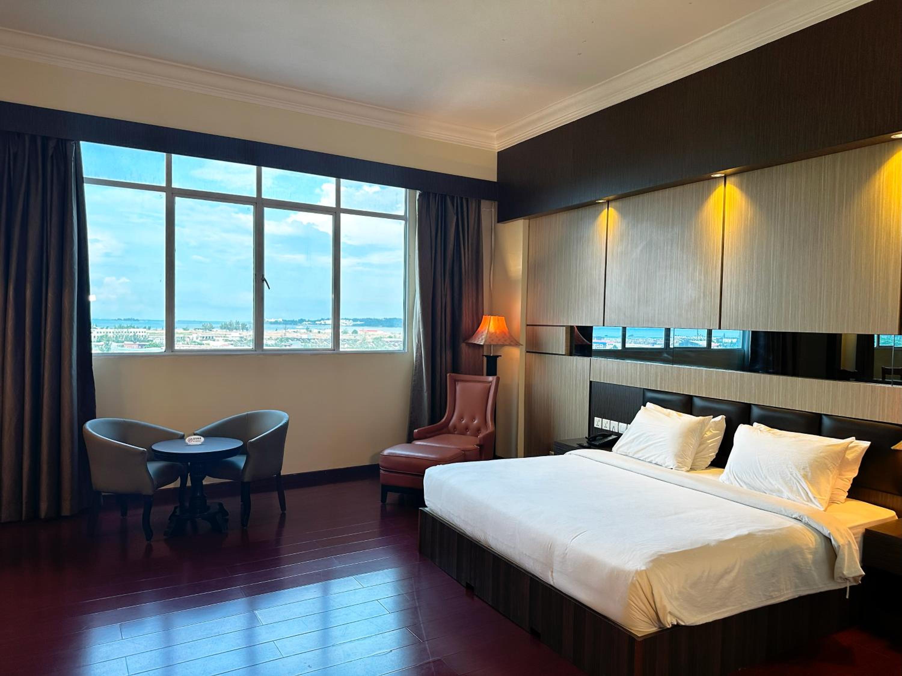 Deluxe Double or Twin Room photo 3