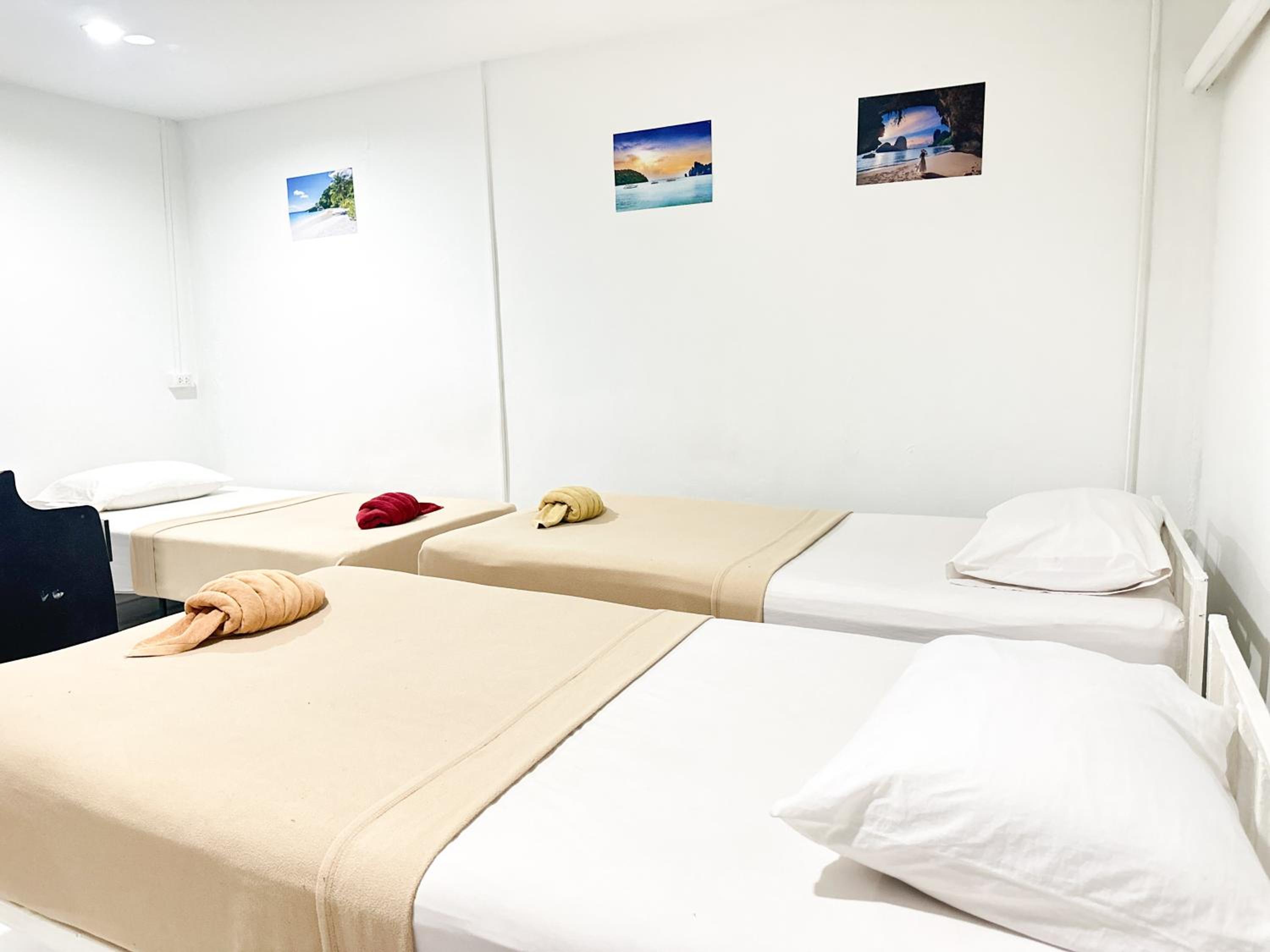 Triple Room with Private Bathroom photo 1