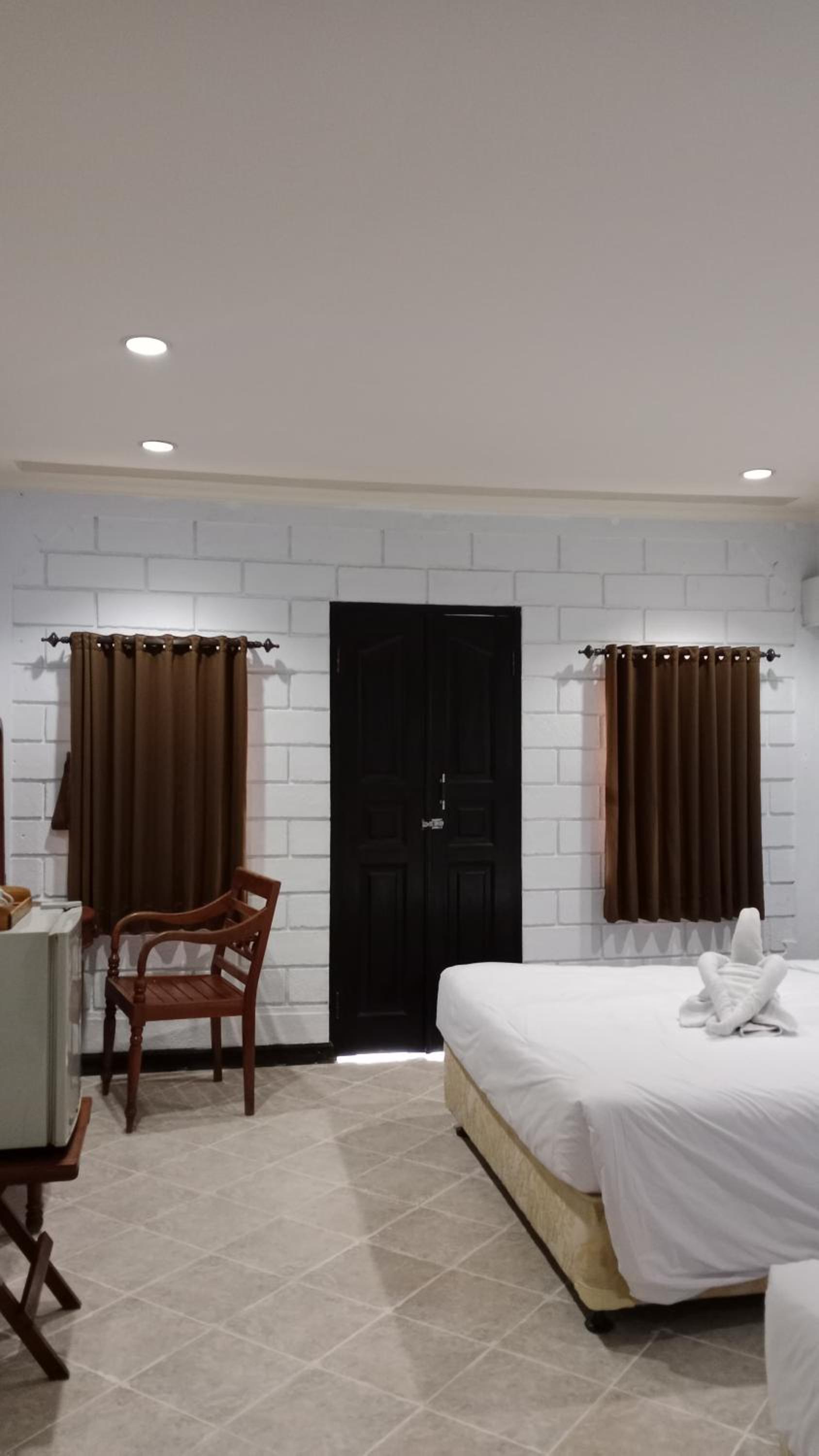 Junior Suite with Balcony - Photo 6