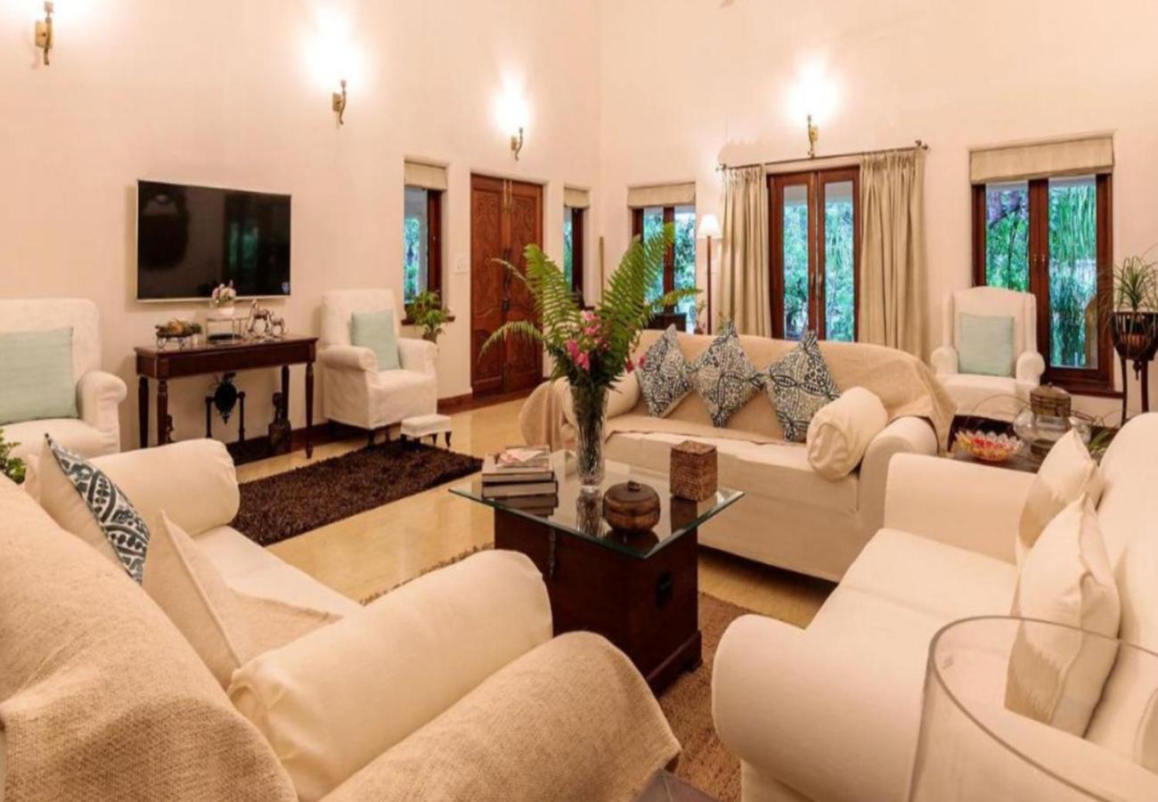 Villa photo 1