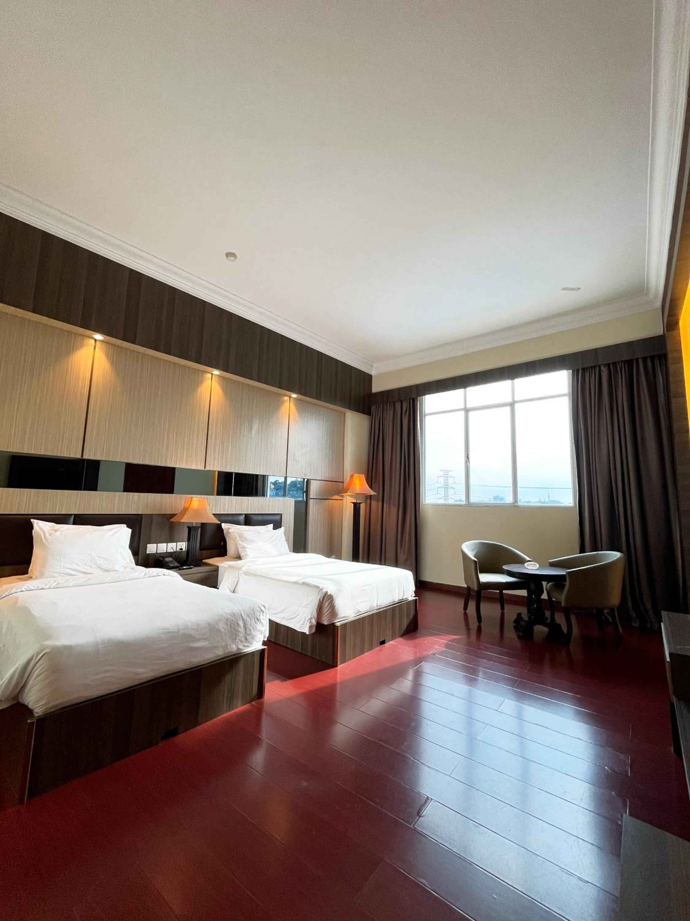 Deluxe Double or Twin Room photo 2