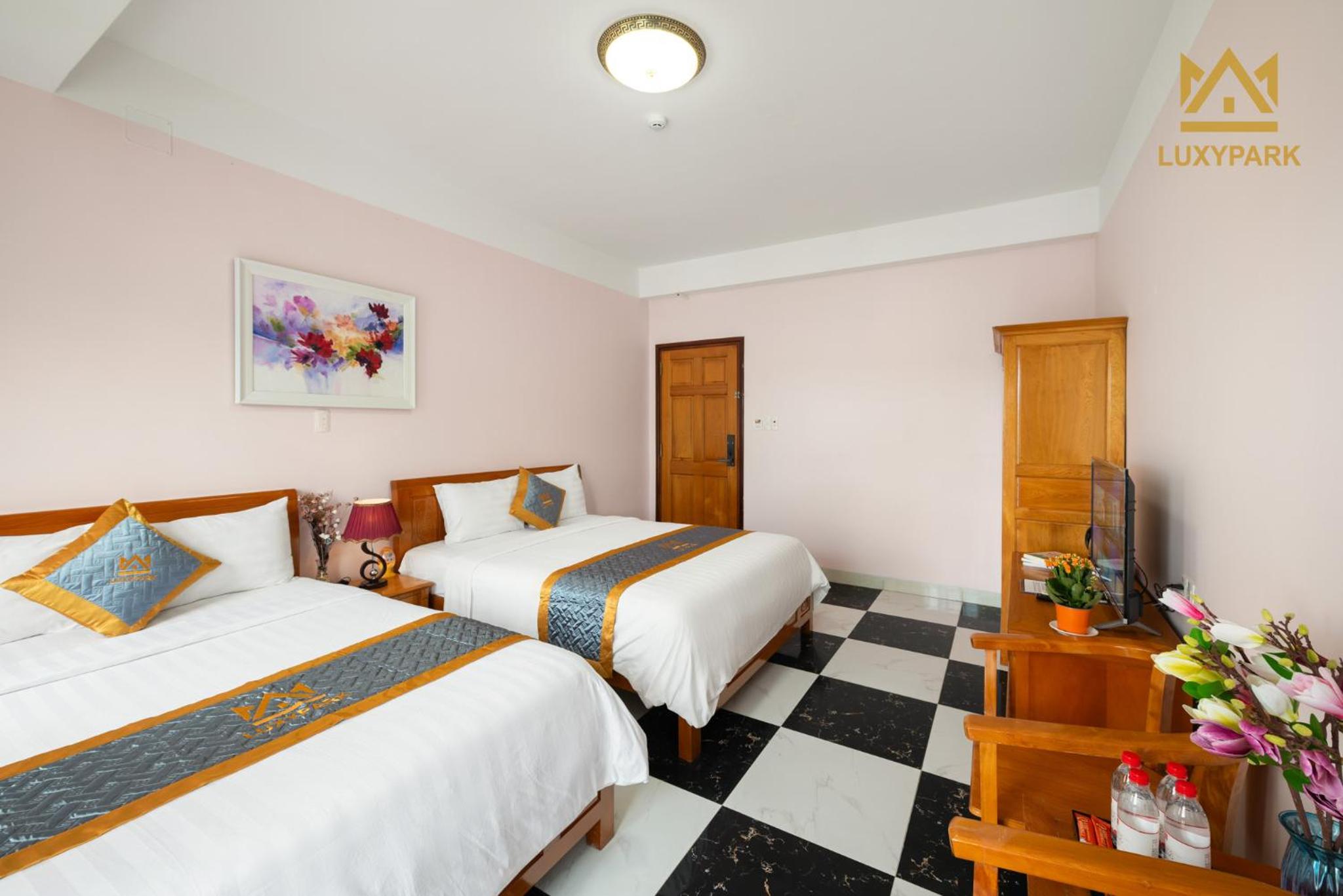 Deluxe Family Room
