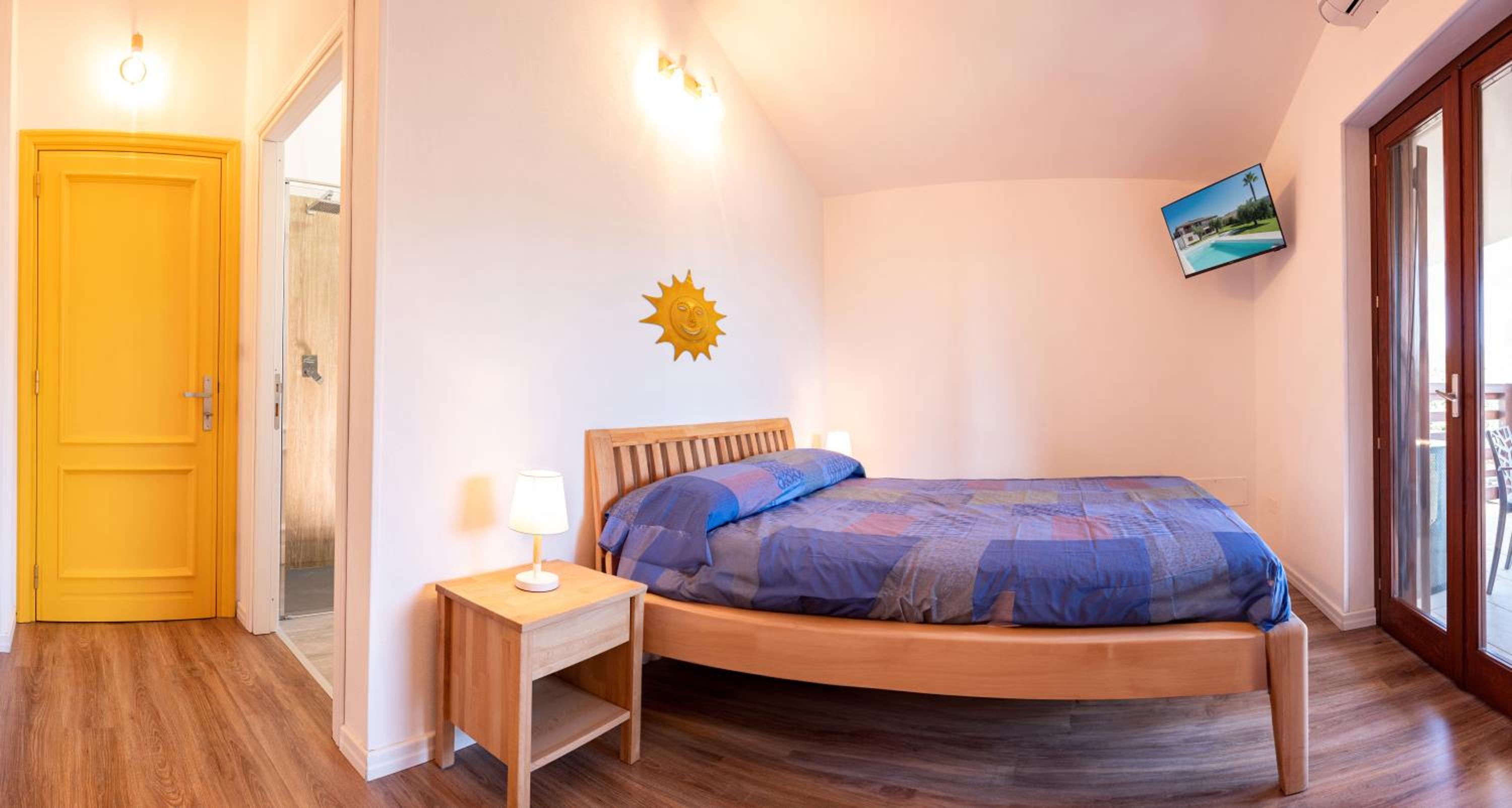 King Room with Mountain View photo 2