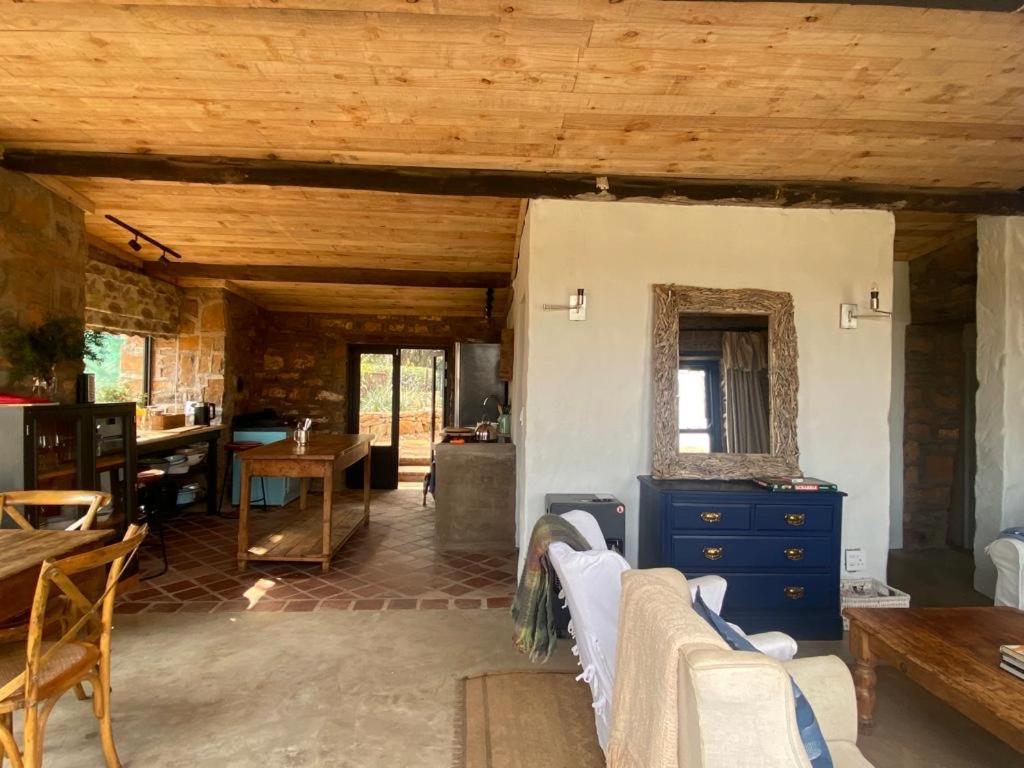 Two-Bedroom House - Photo 7