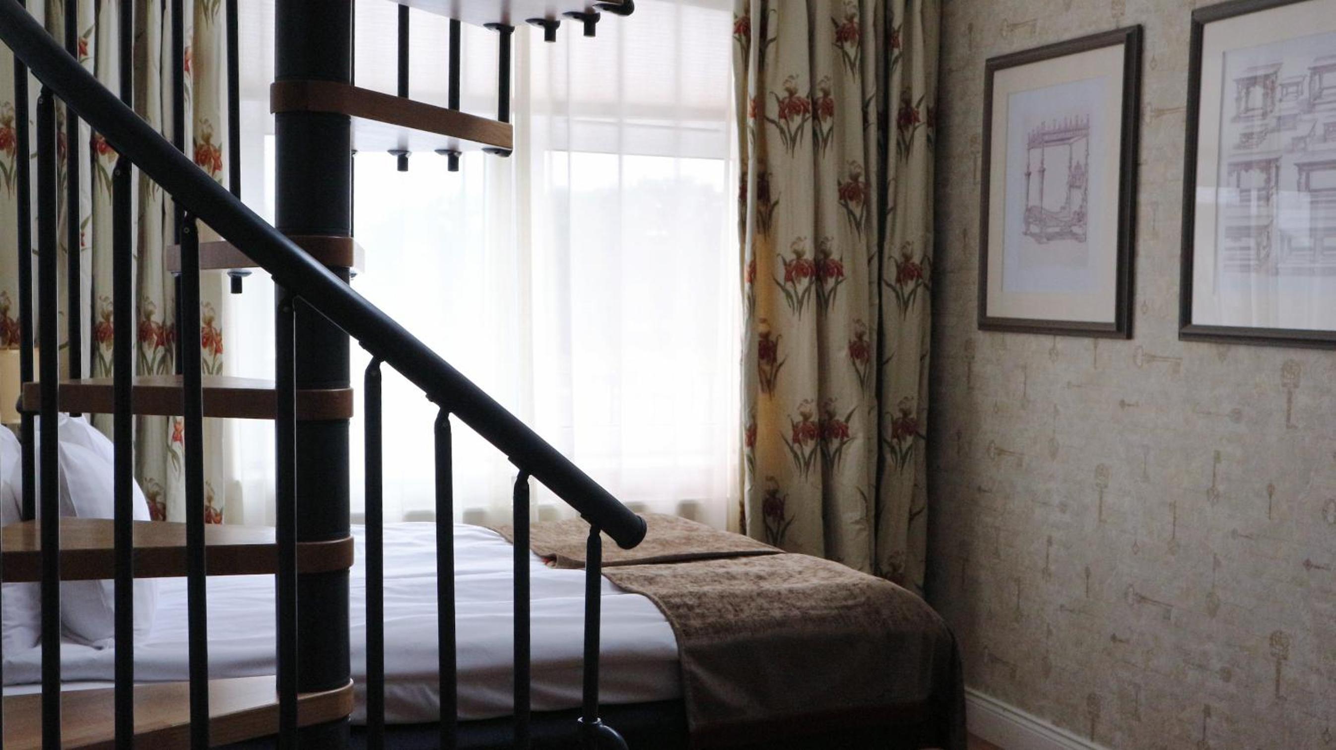 Queen Suite - Photo 4