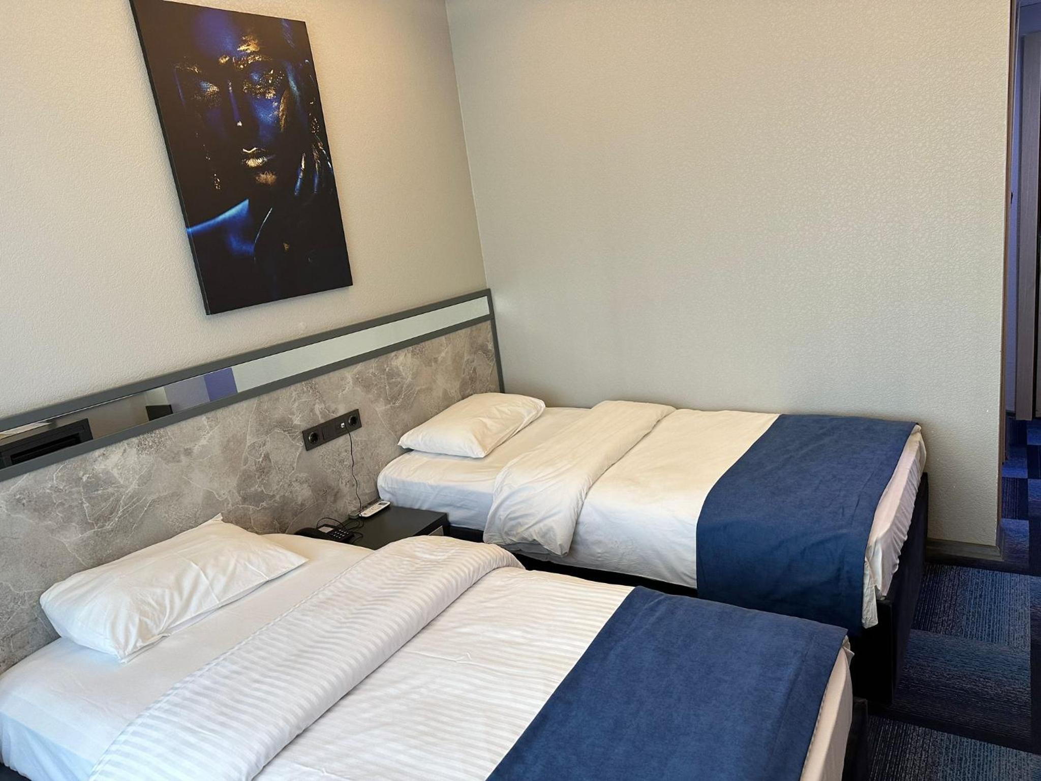 Double or Twin Room - Photo 3