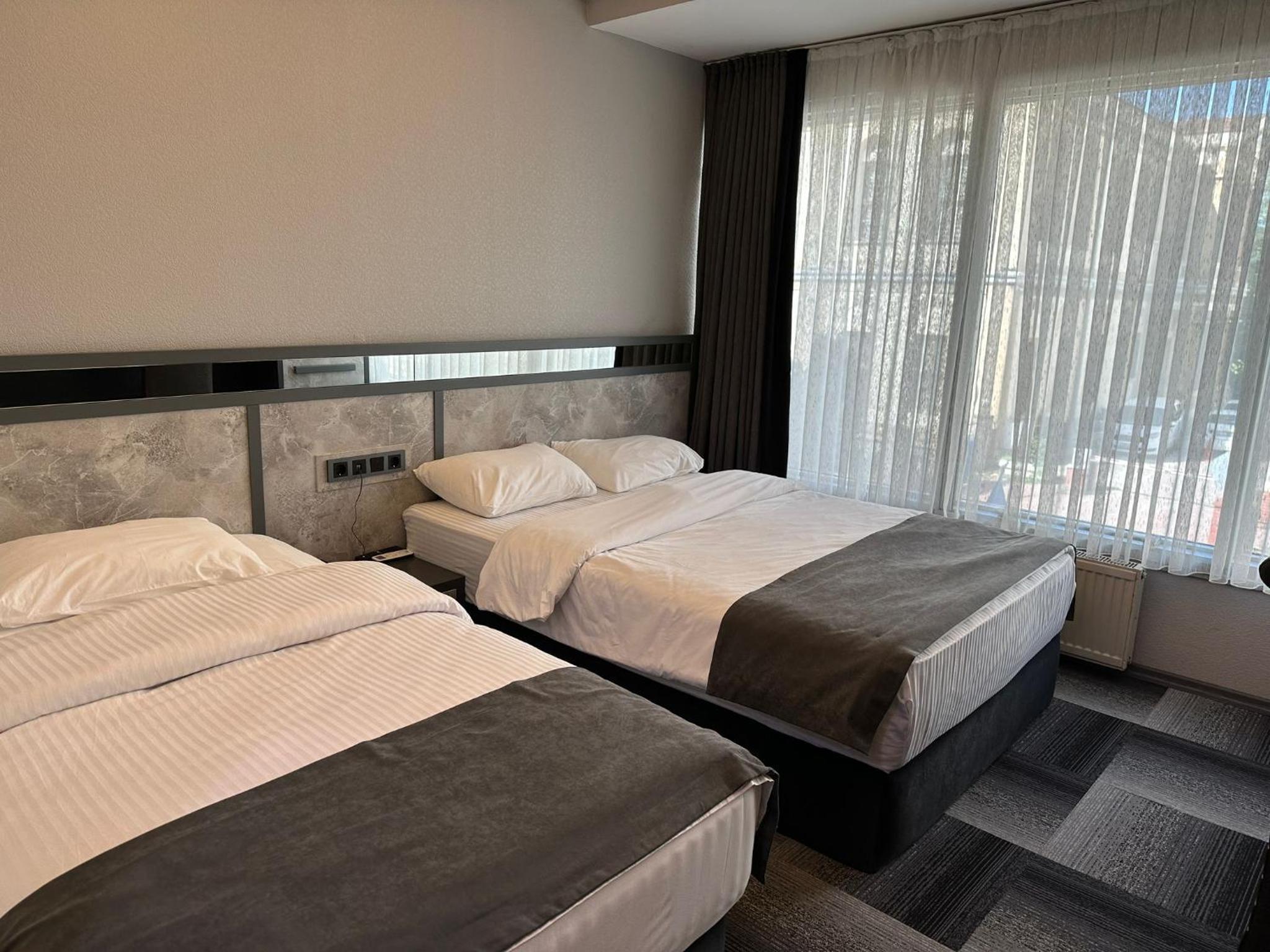 Double or Twin Room - Photo 16