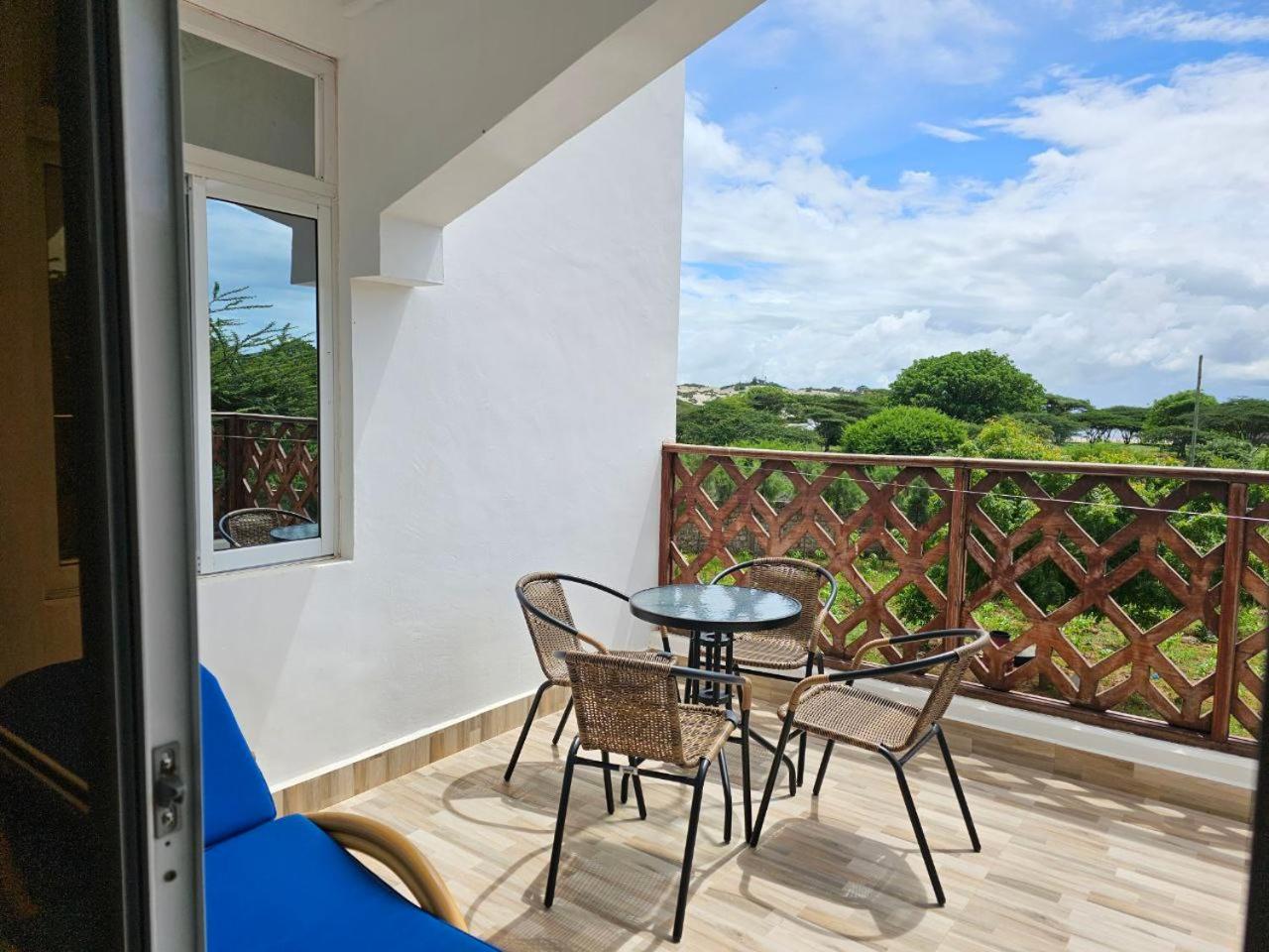 Twin Room with Sea View photo 2