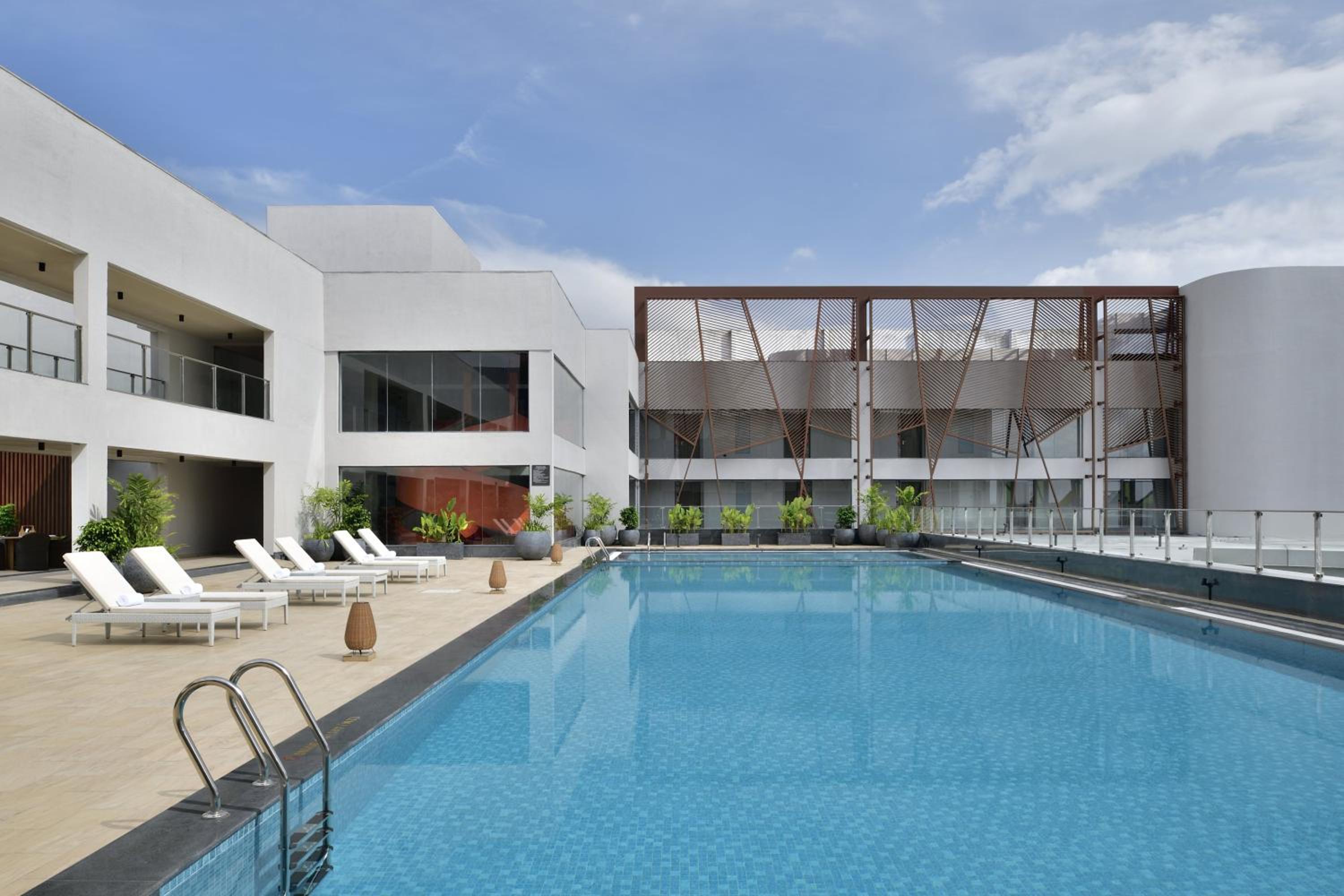 Twin Room with Backwaters View with Balcony , Happy Hours from 11 AM to 6.30 PM