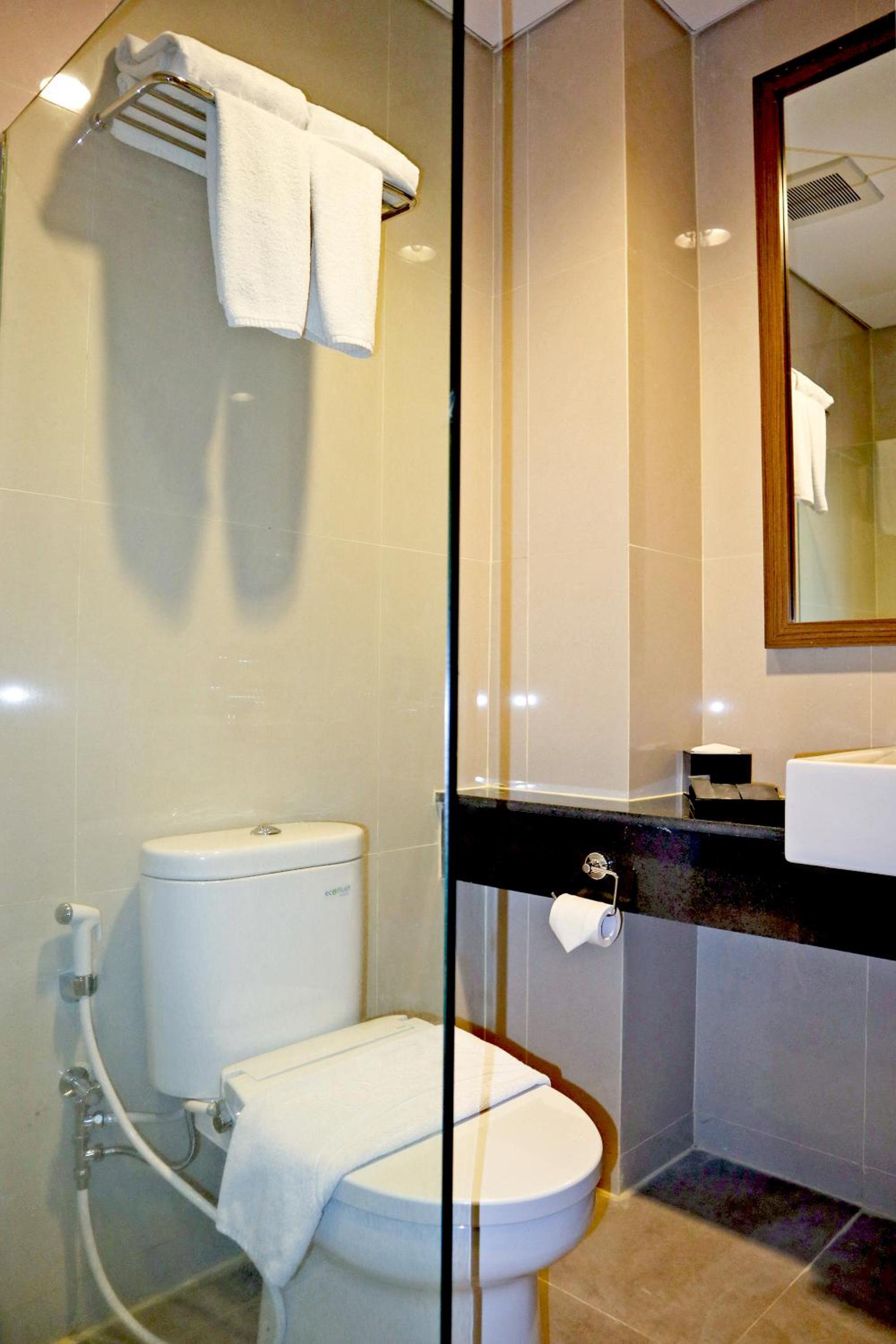Deluxe King Room photo 3