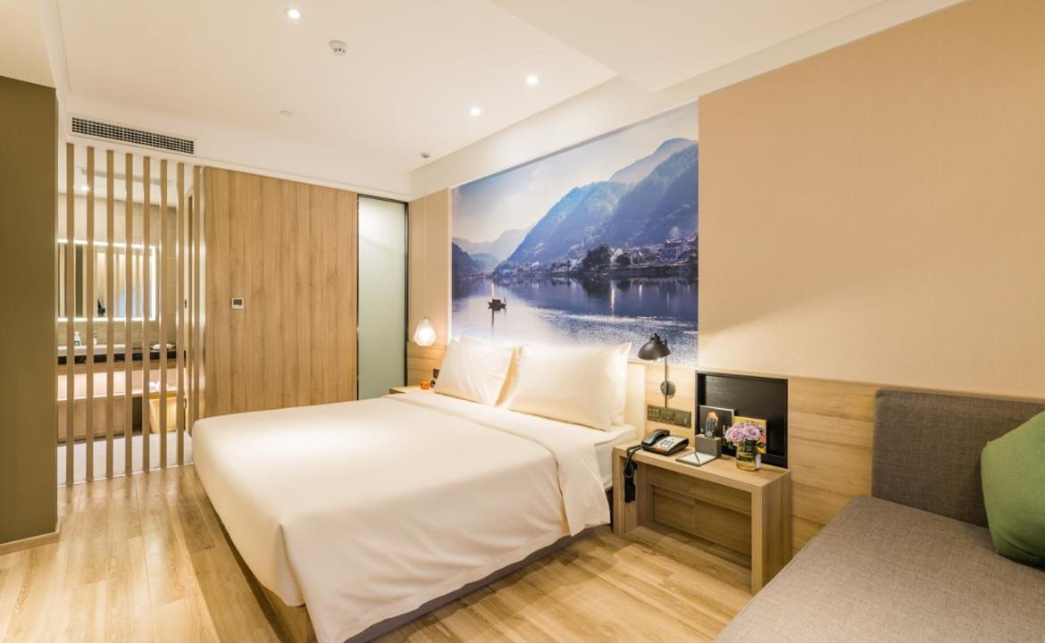 Deluxe Suite photo 1