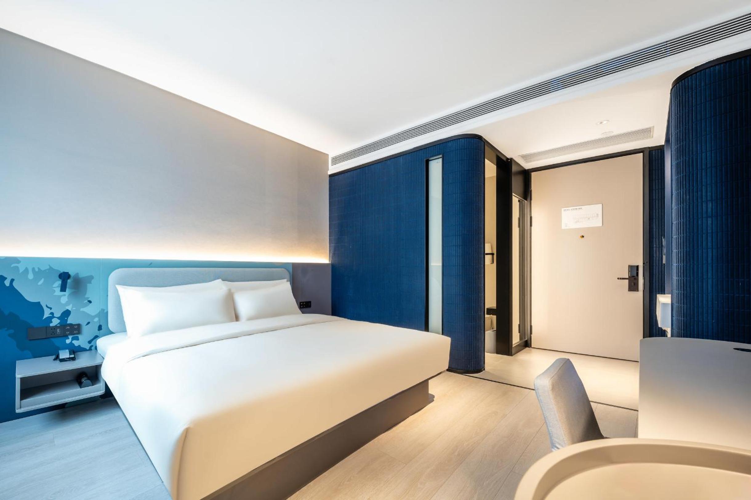 Super Double Room