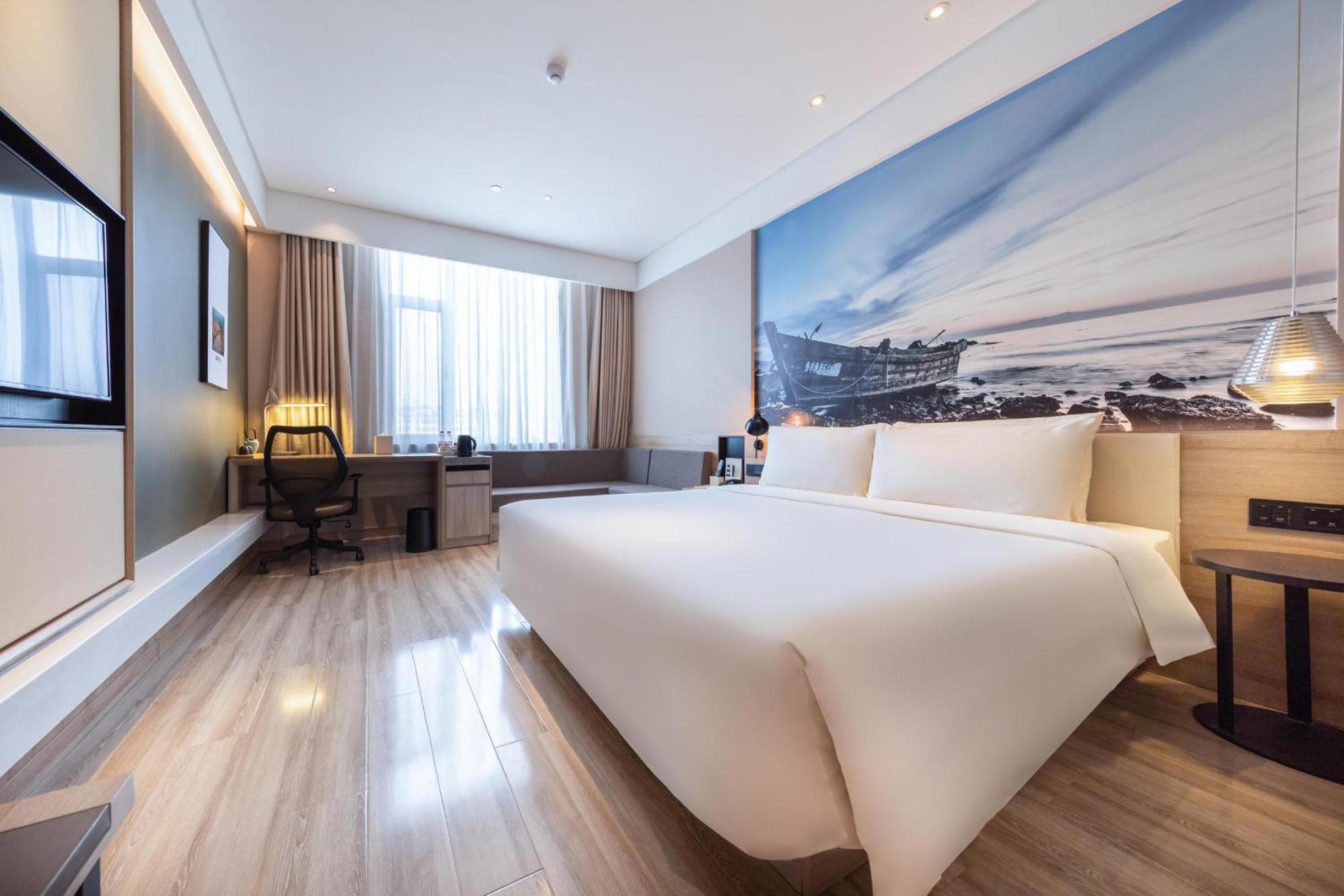 Elegant Double Room photo 3