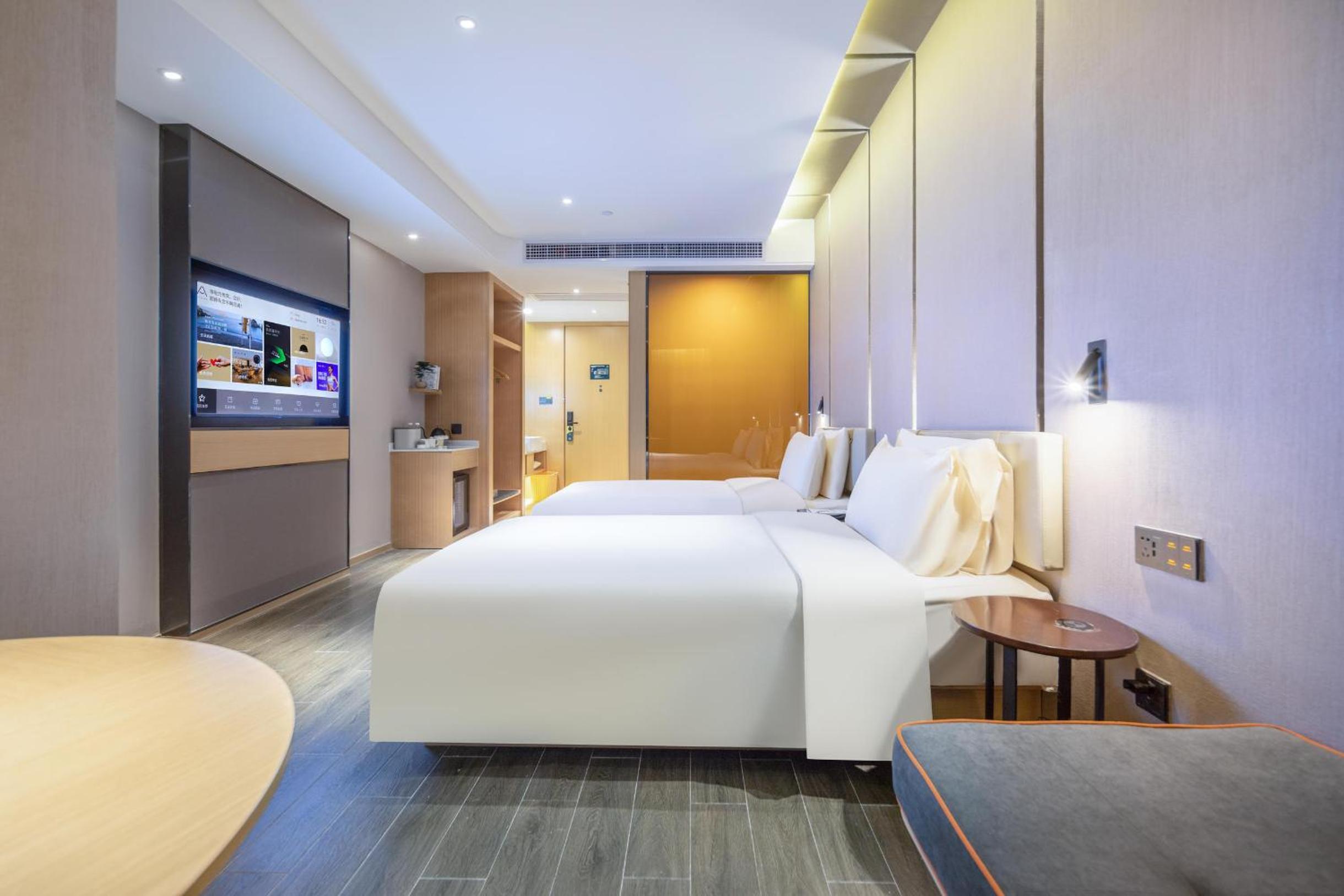 Superior Twin Room with Inner Window photo 1