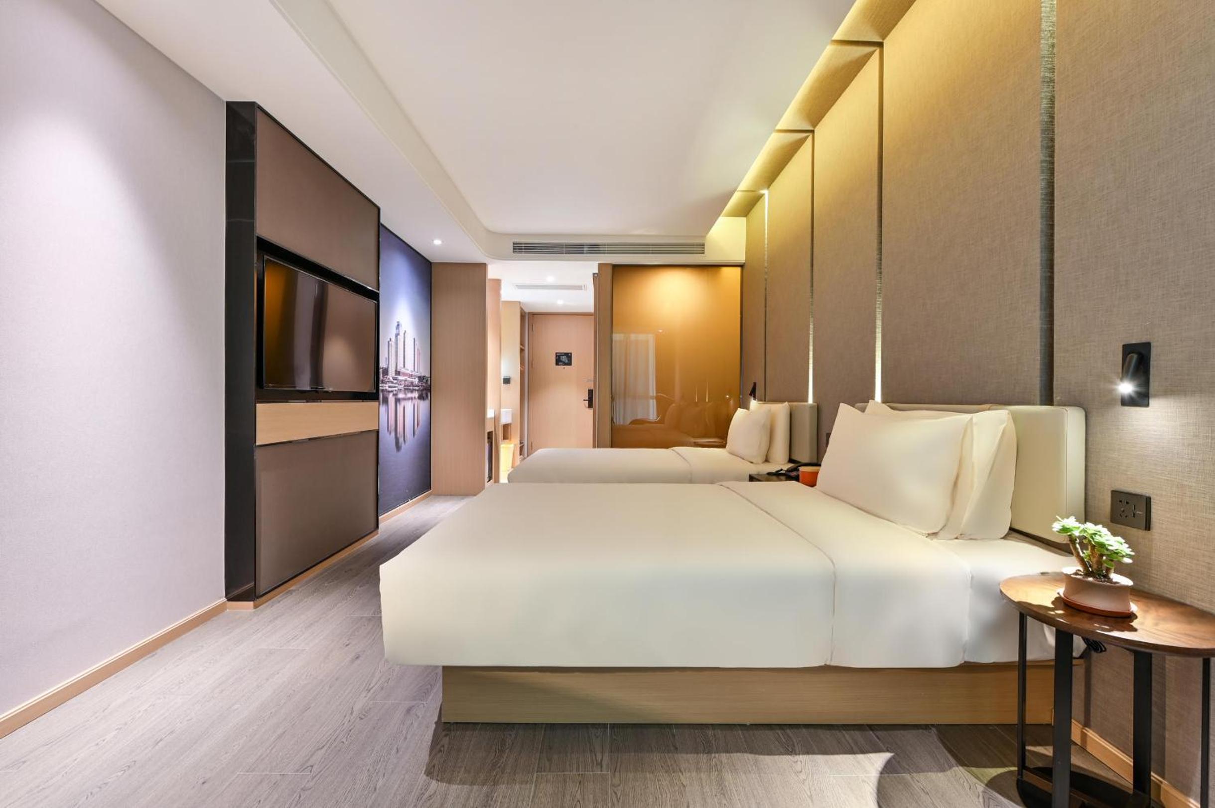 Superior Twin Room with Inner Window photo 1