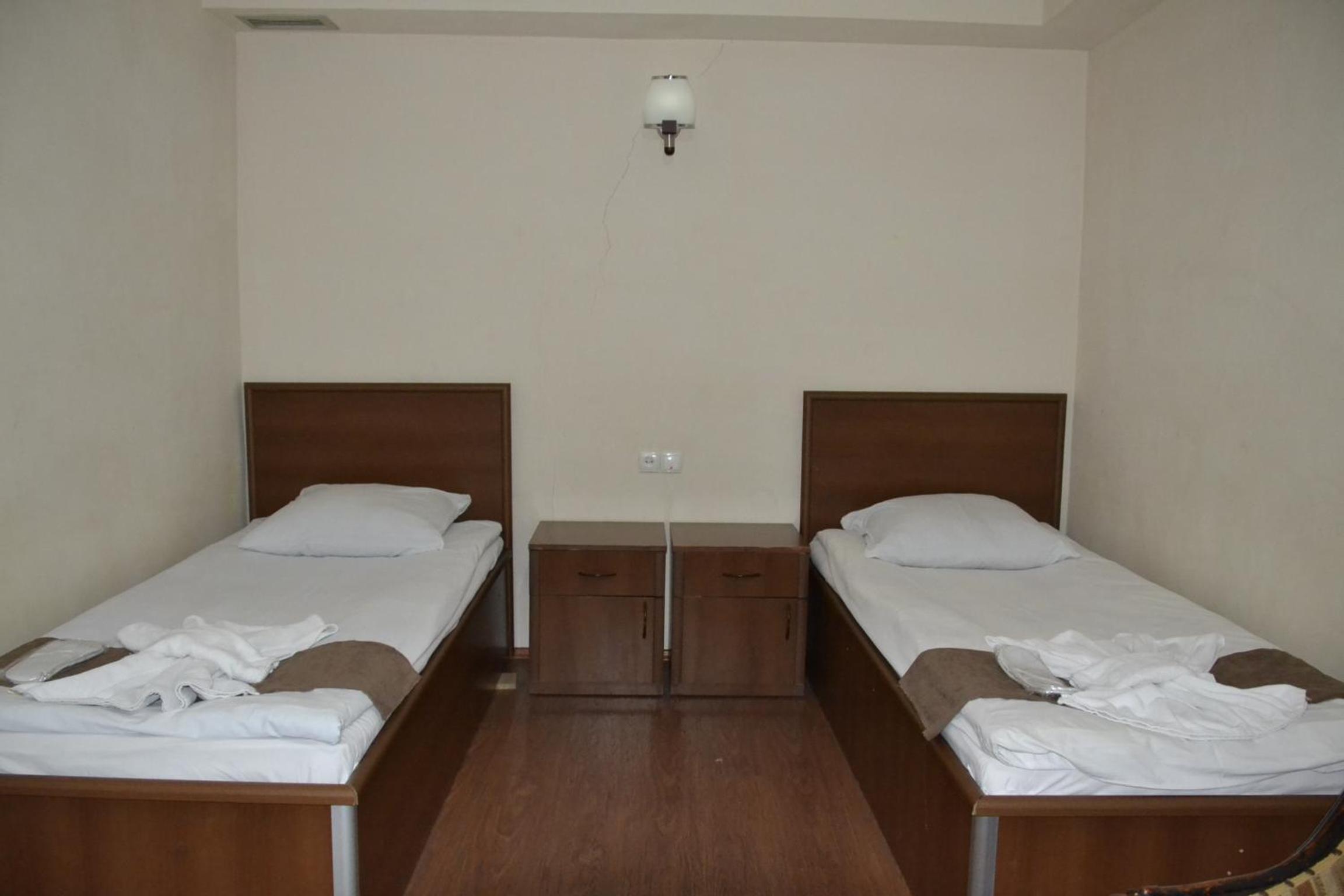 Deluxe Double or Twin Room - Photo 3
