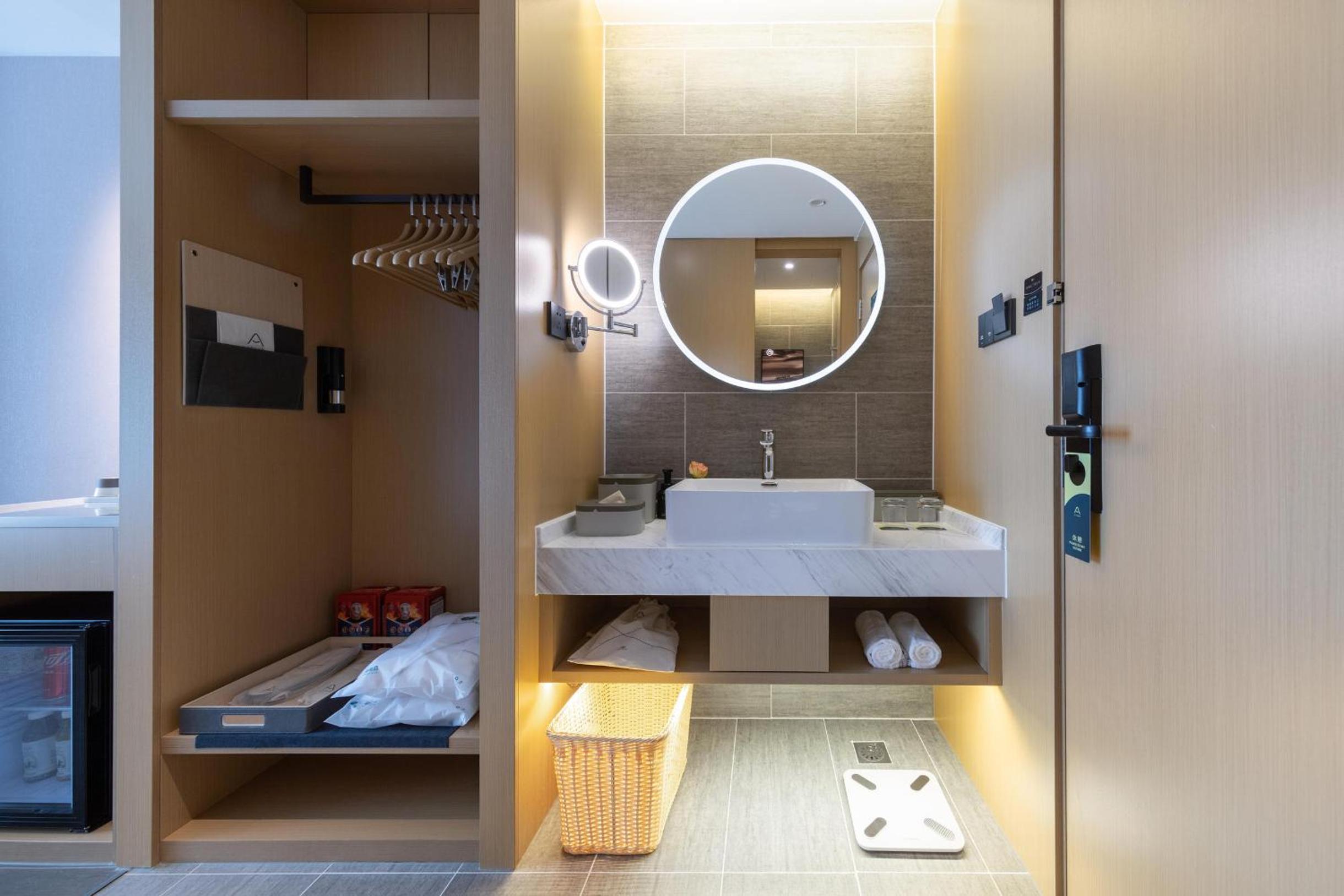 Jimu Twin Room photo 2