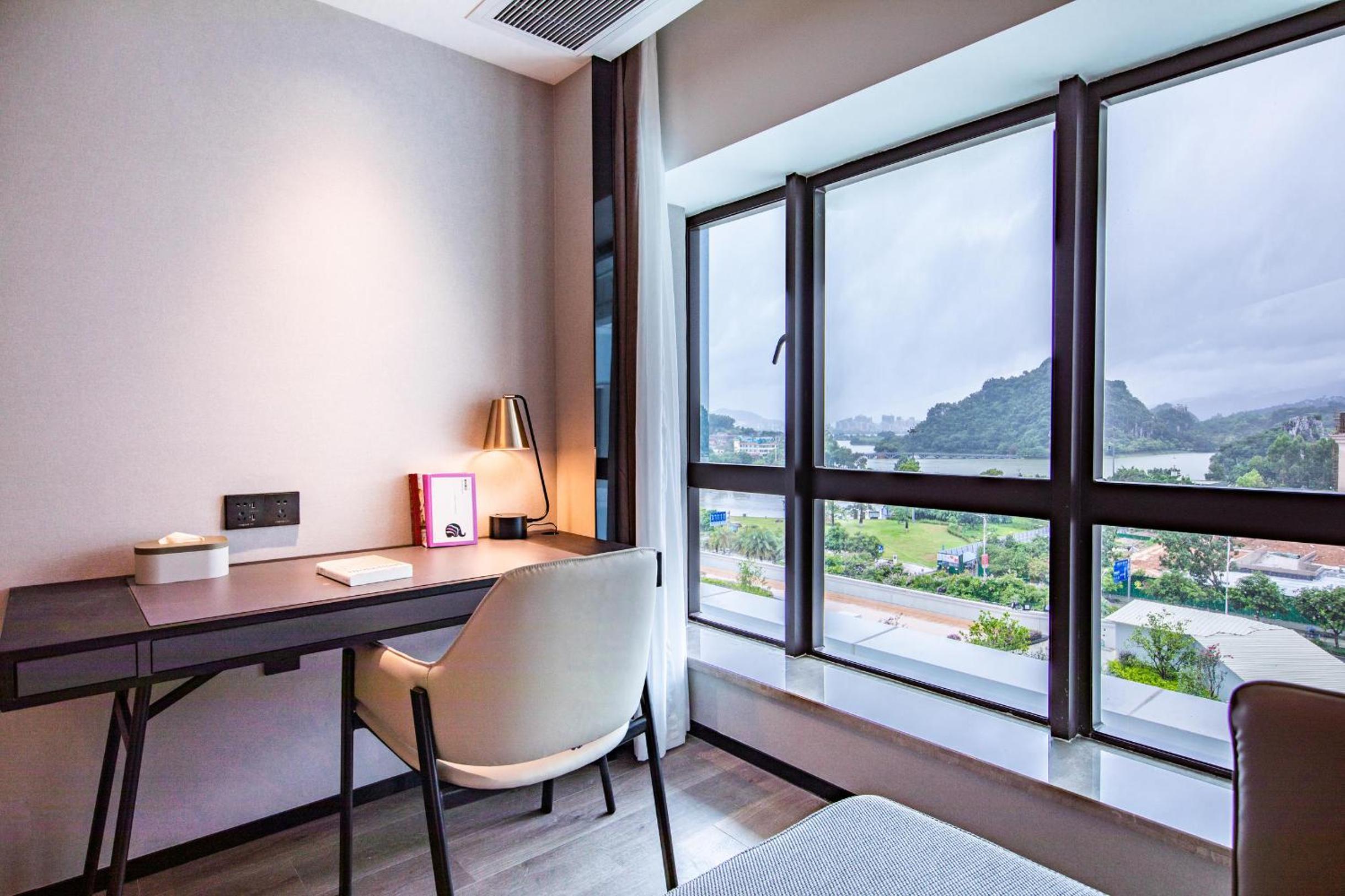 Jimu Twin Room with Lake View photo 3