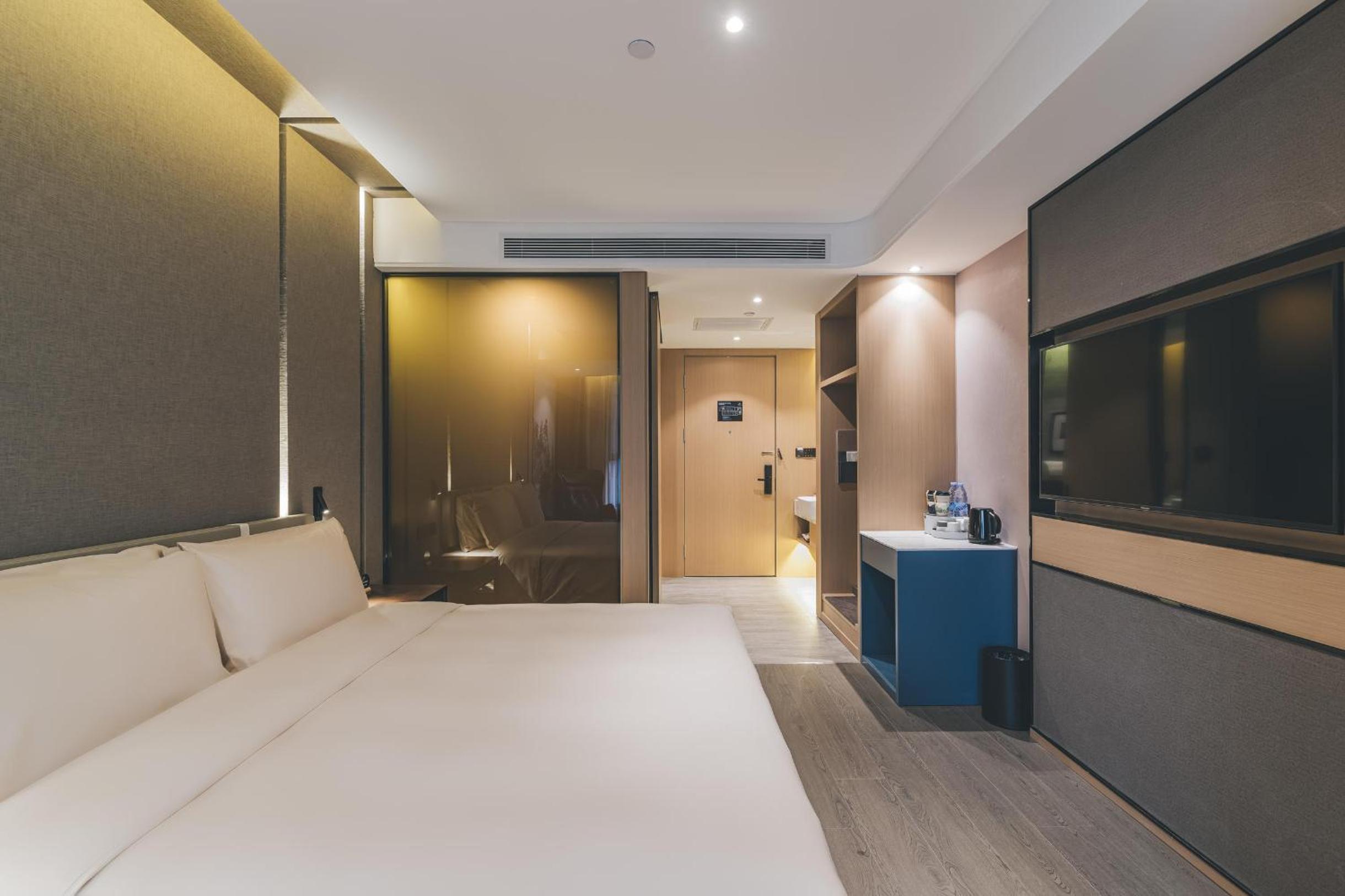 Elegant Double Room photo 3