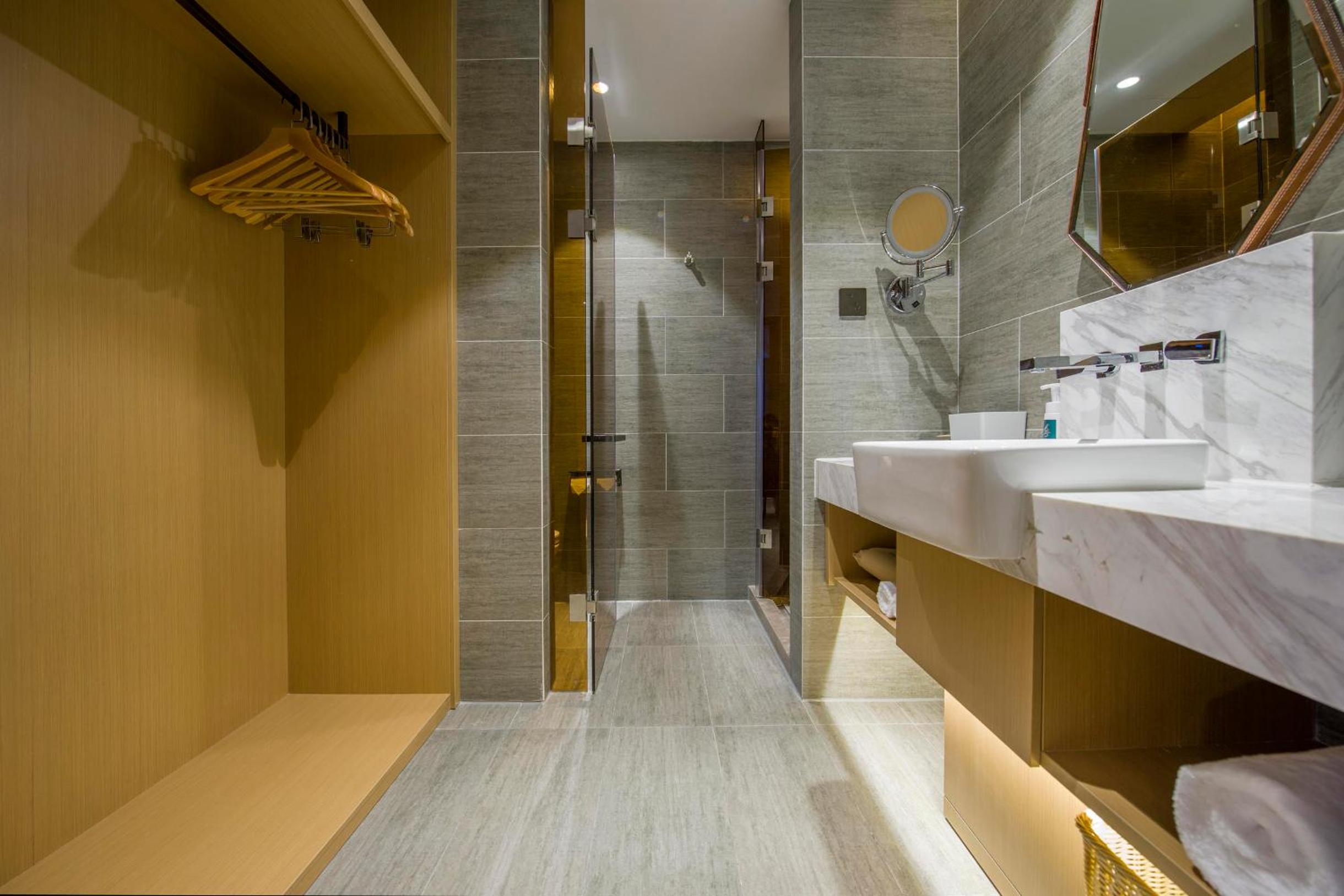 Jimu Suite with Garden View