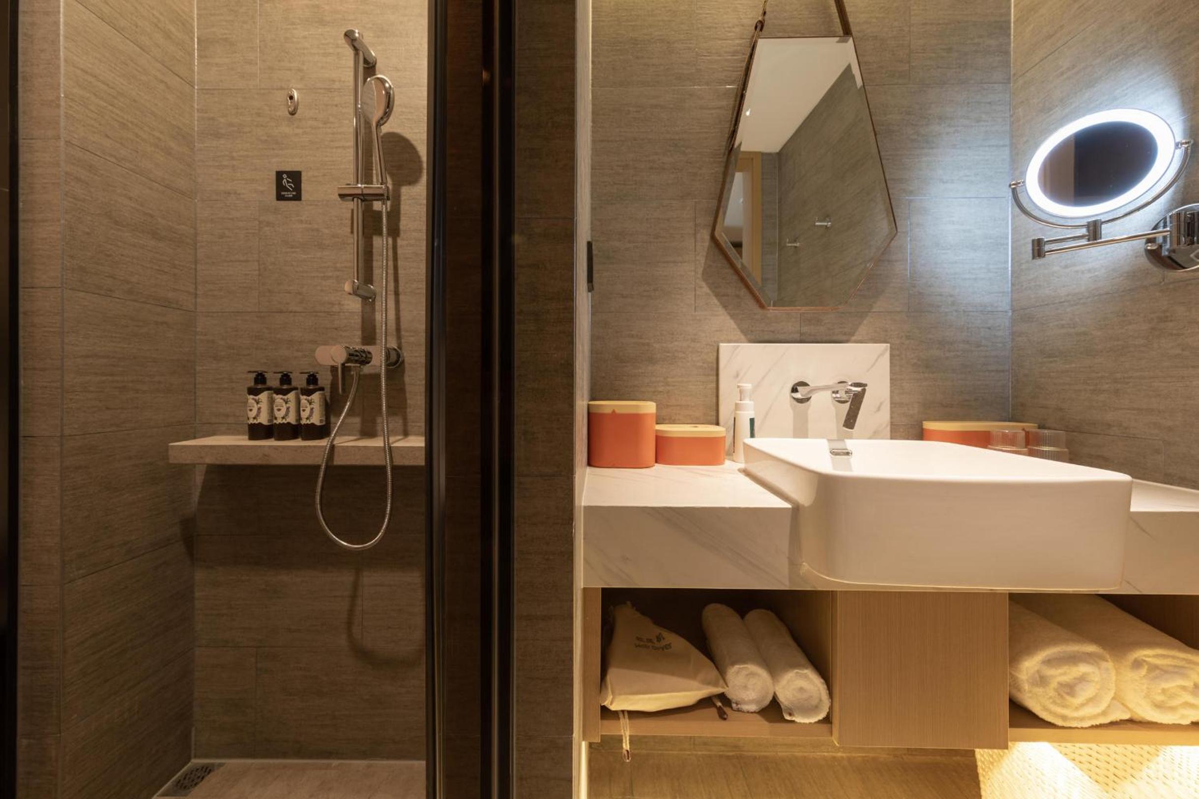 Jimu Double Room
