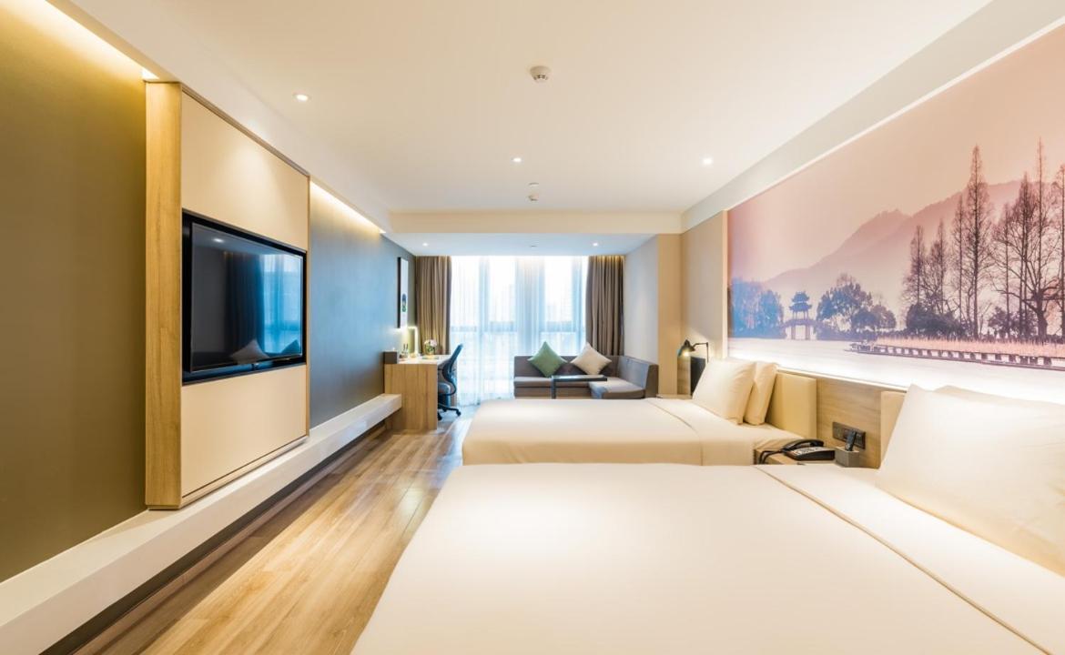 Deluxe Family Room photo 2