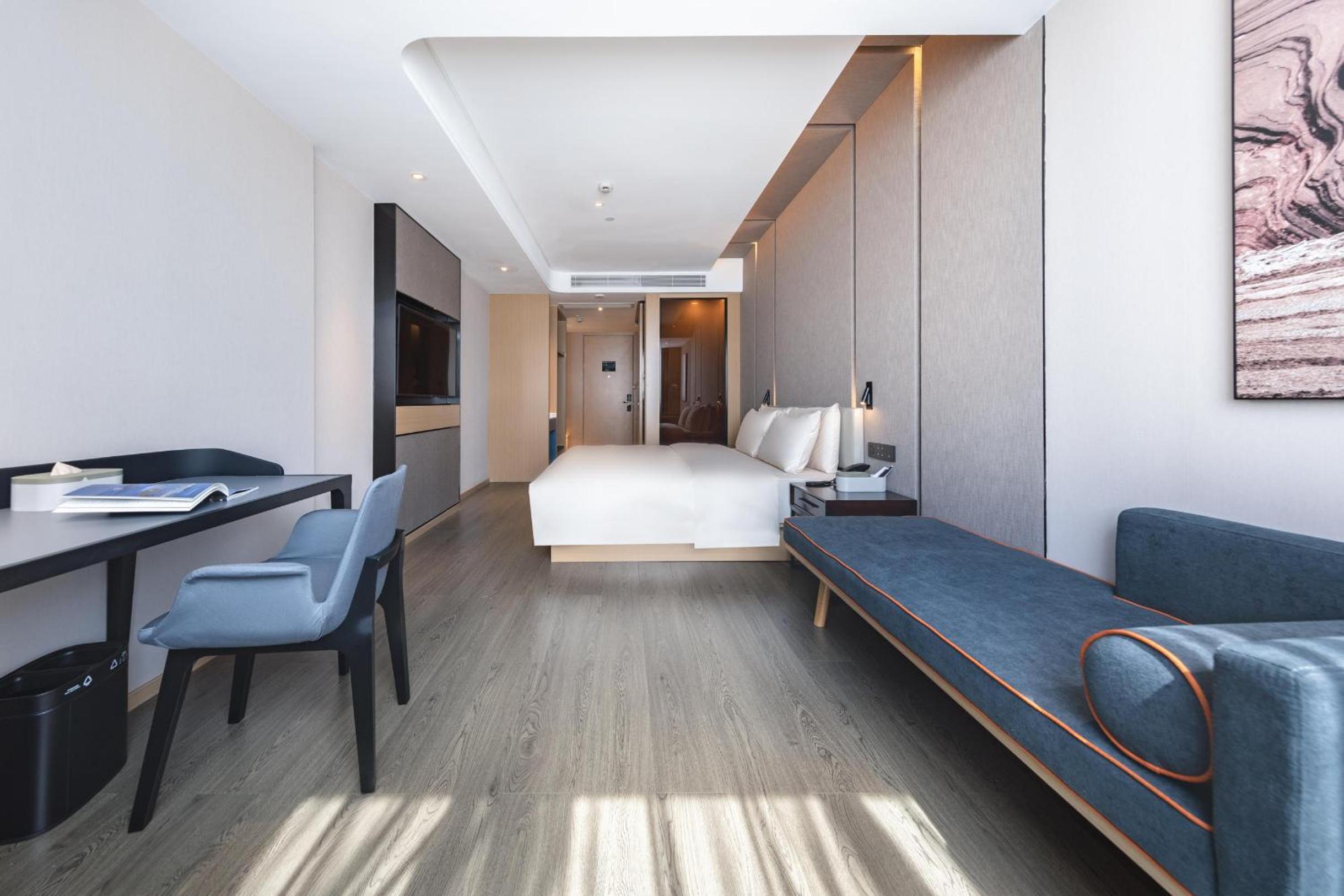 Elegant Double Room photo 3