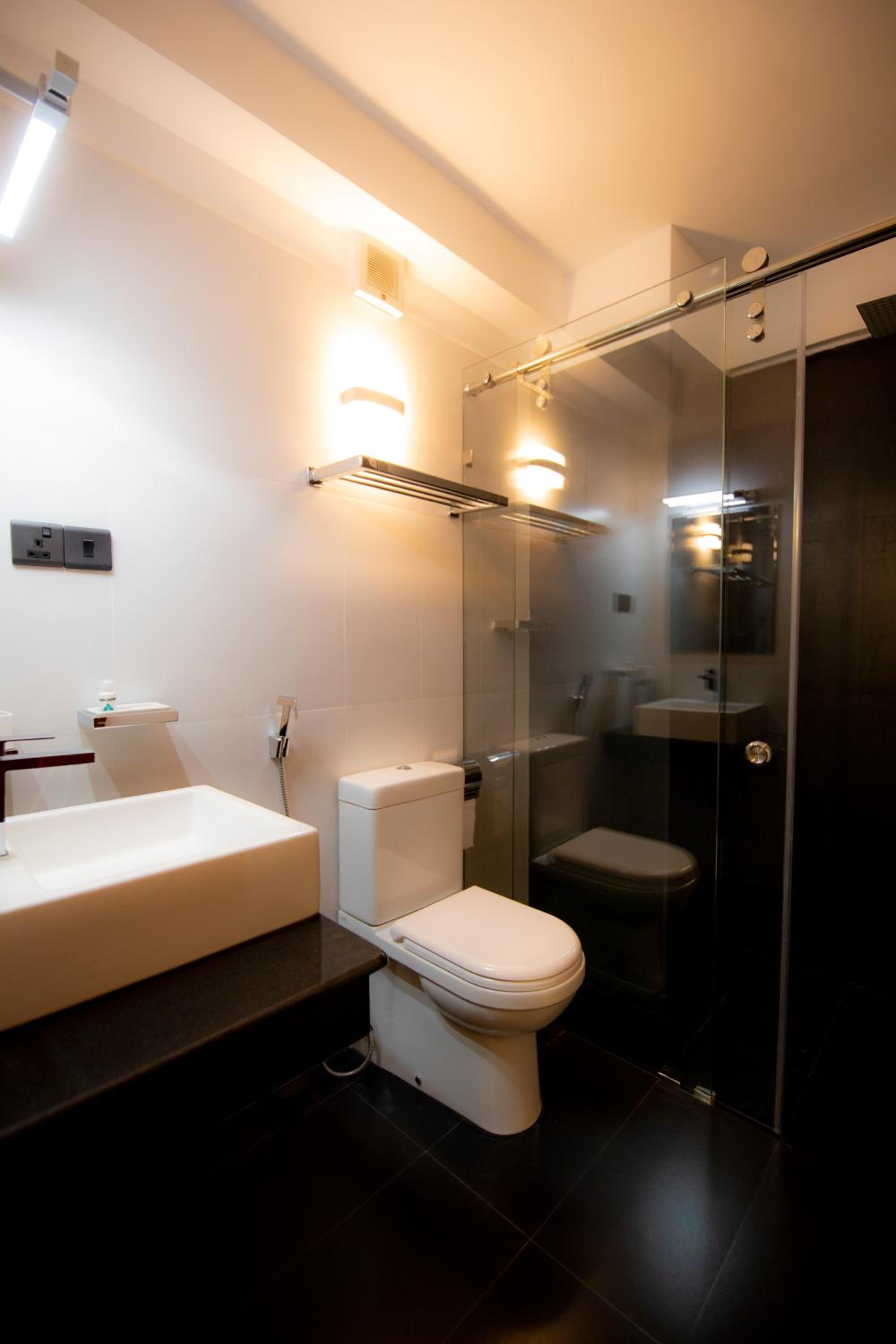 Deluxe Double Room with Balcony - Photo 6