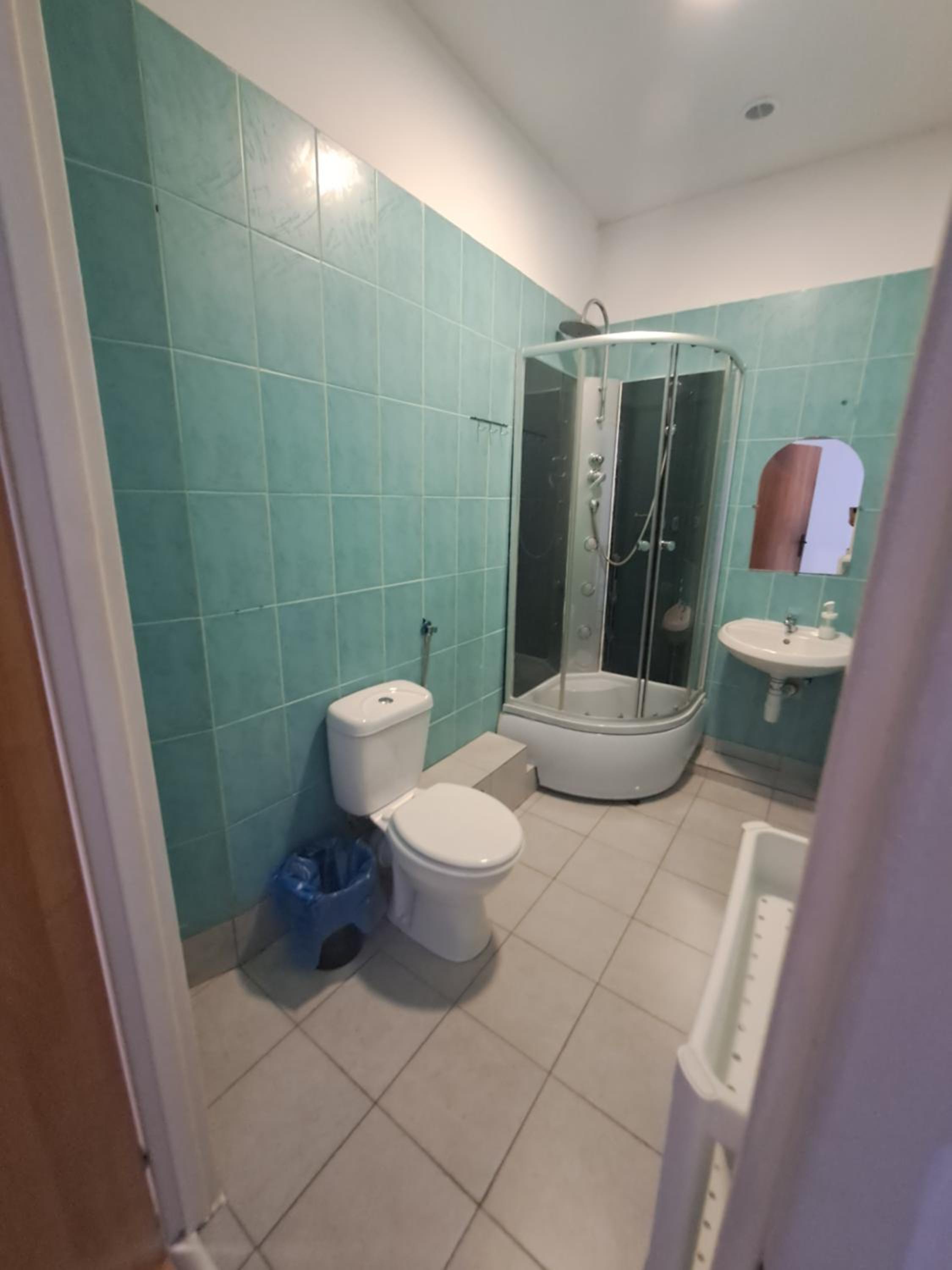 Economy Triple Room - Photo 2