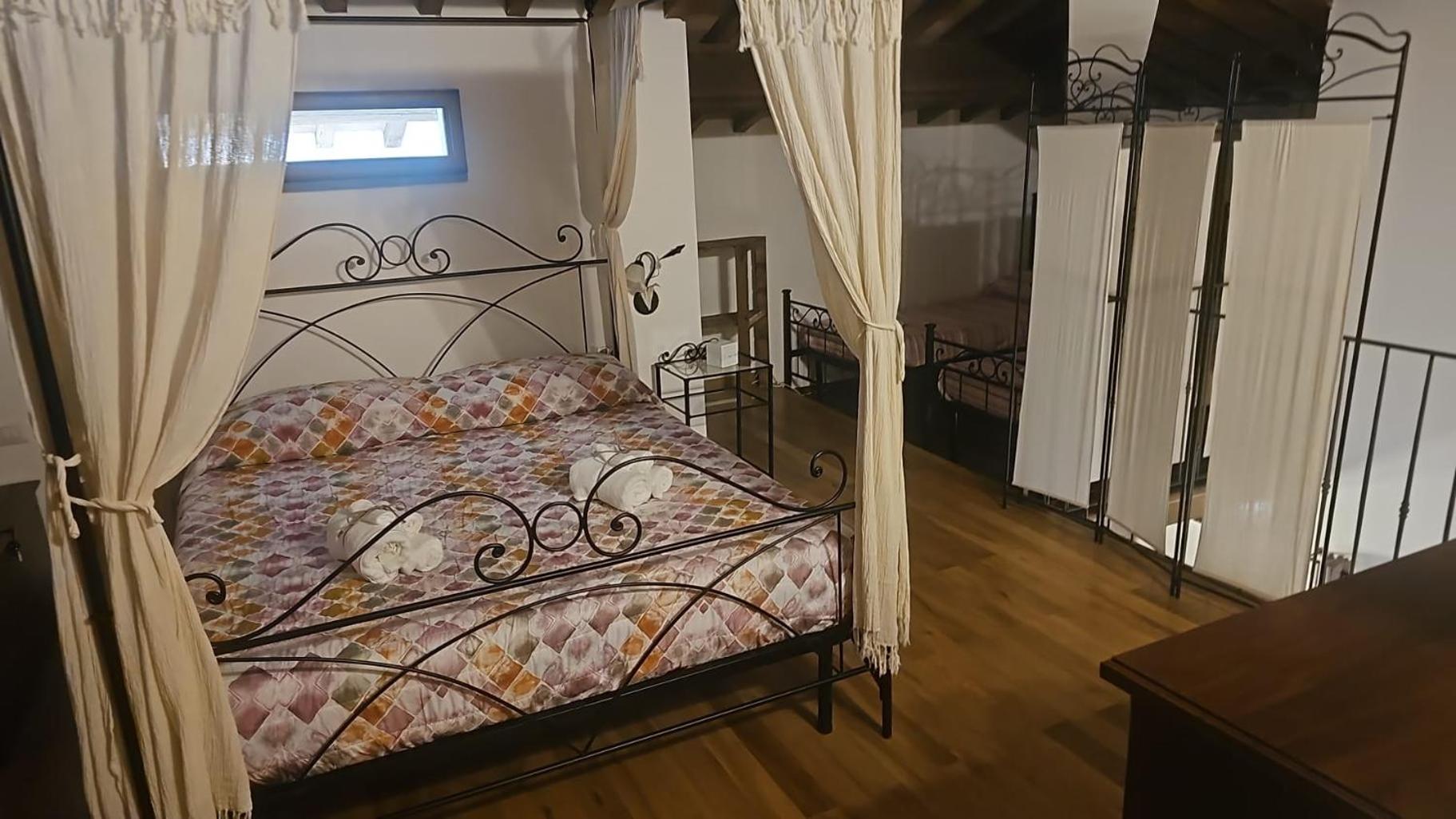 Two-Bedroom House photo 3