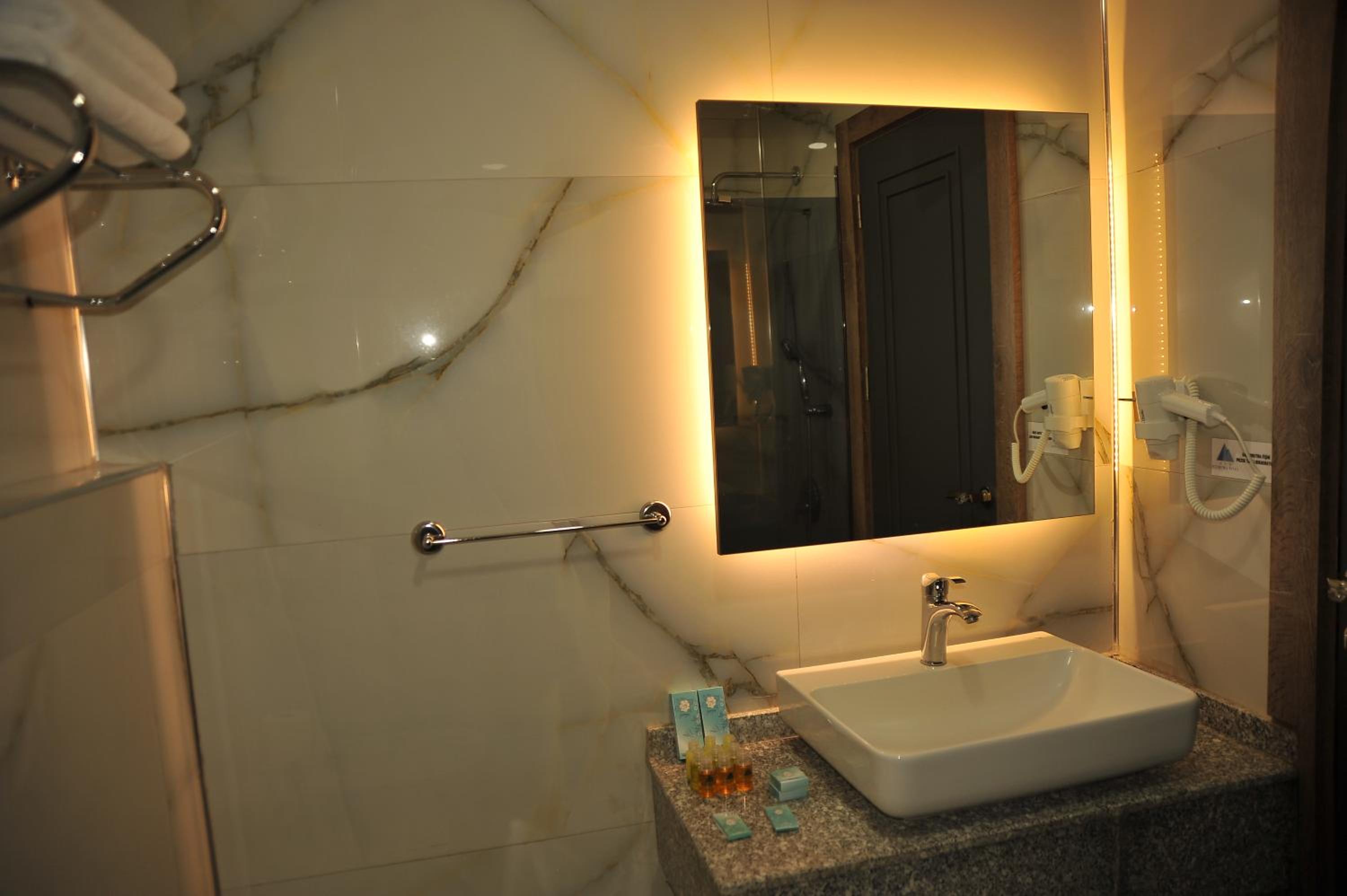 Standard Triple Room photo 2
